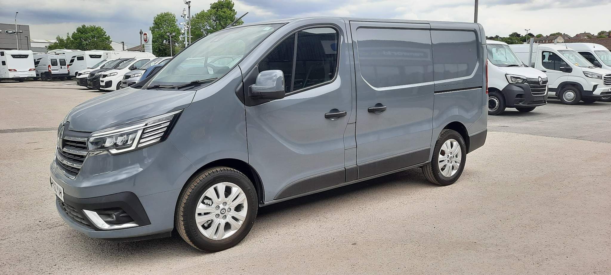 Renault Trafic Image 1