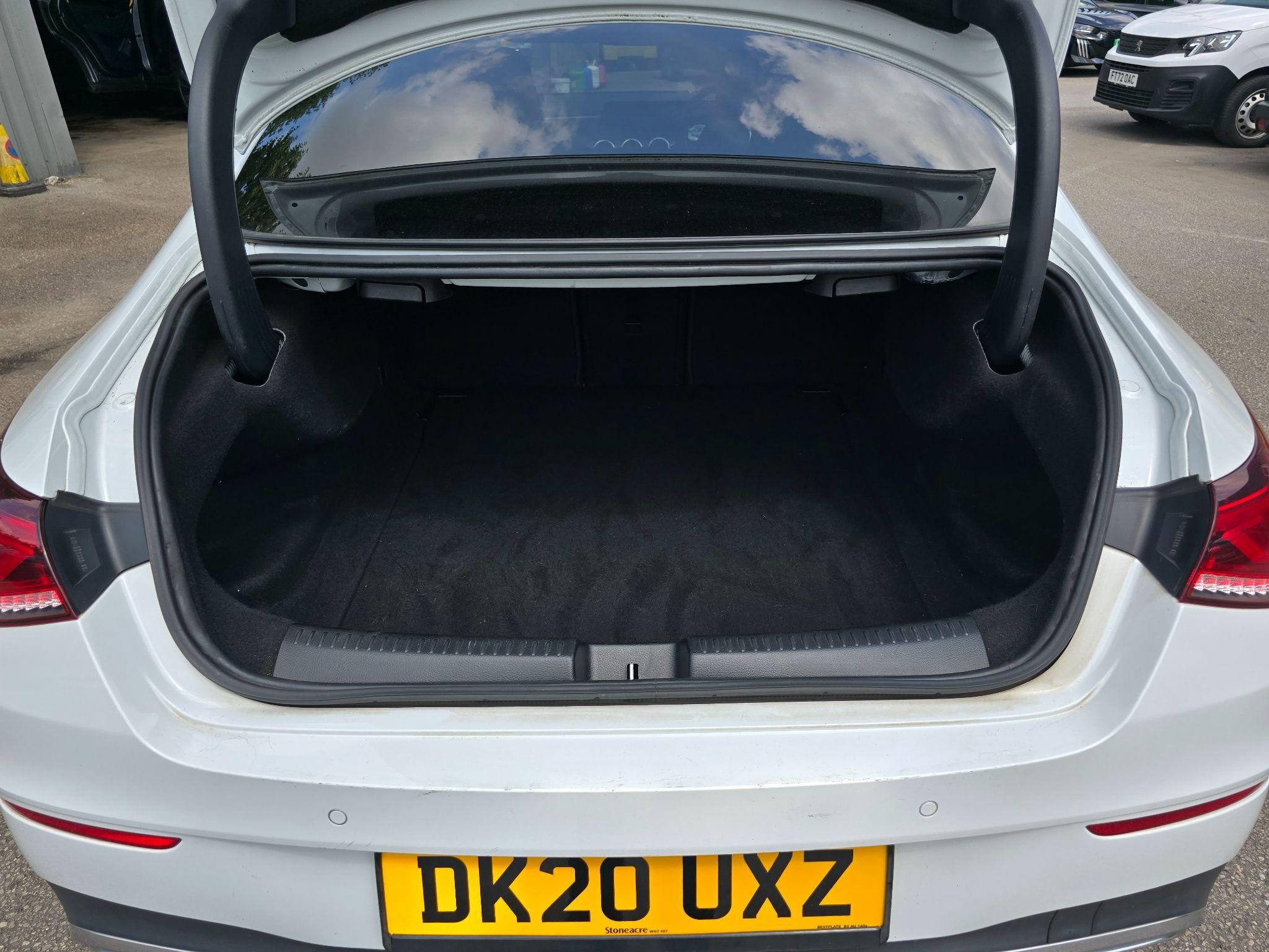 Mercedes-Benz CLA Image 10