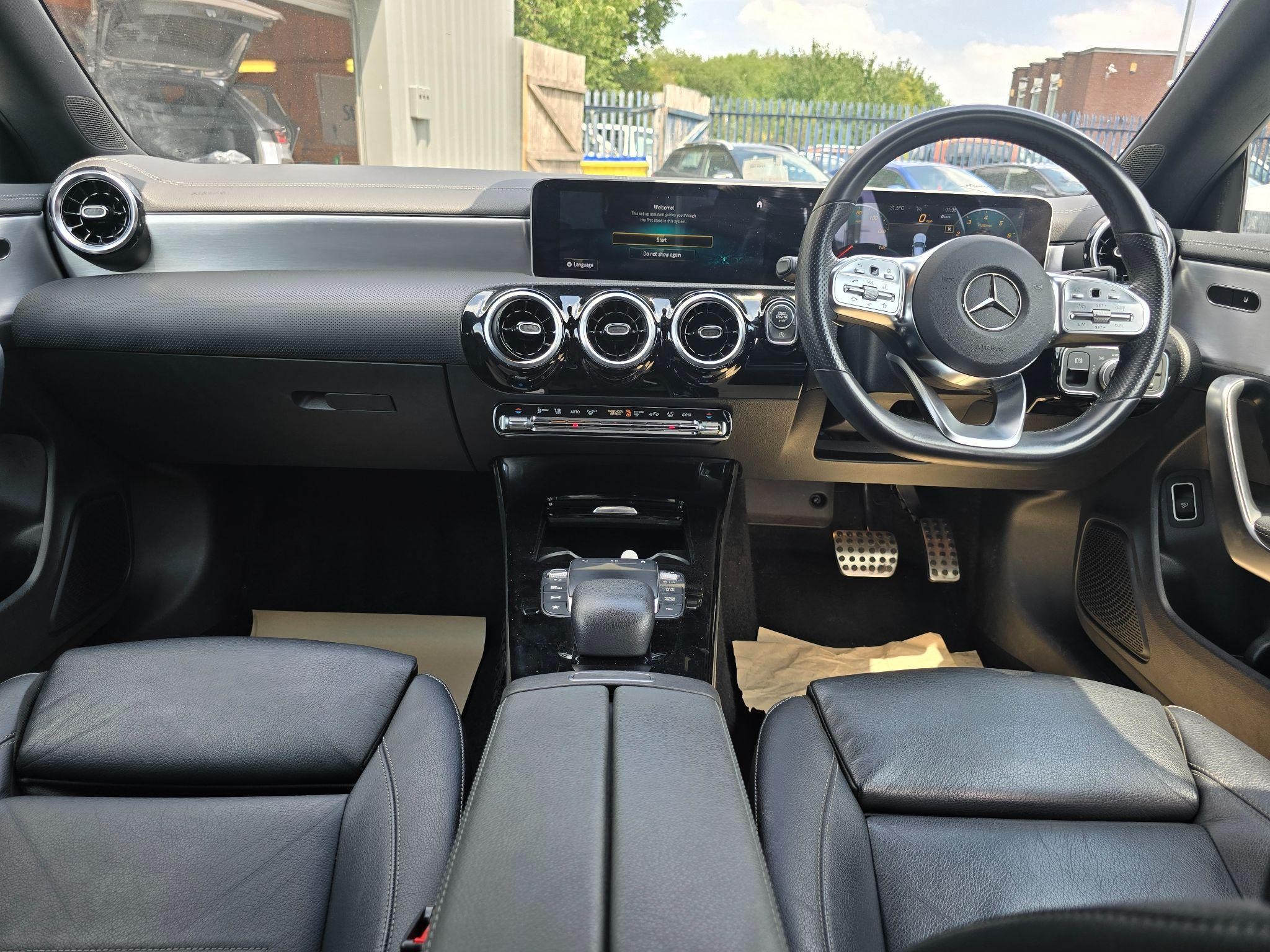 Mercedes-Benz CLA Image 14