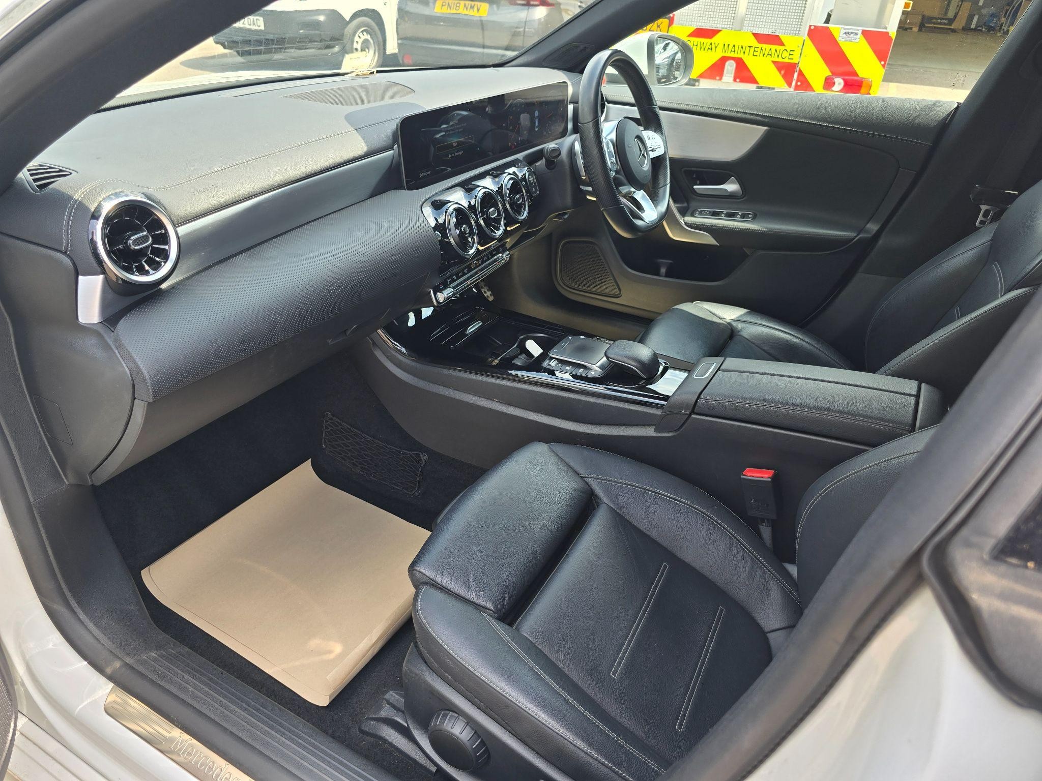 Mercedes-Benz CLA Image 15