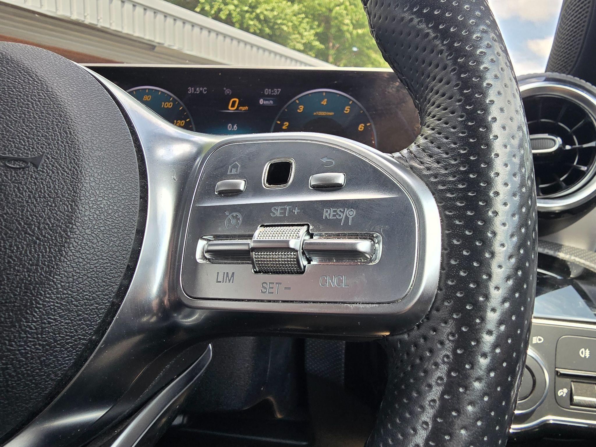 Mercedes-Benz CLA Image 26