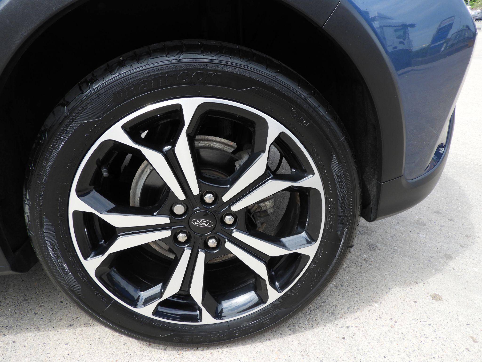 Ford Focus Image 9