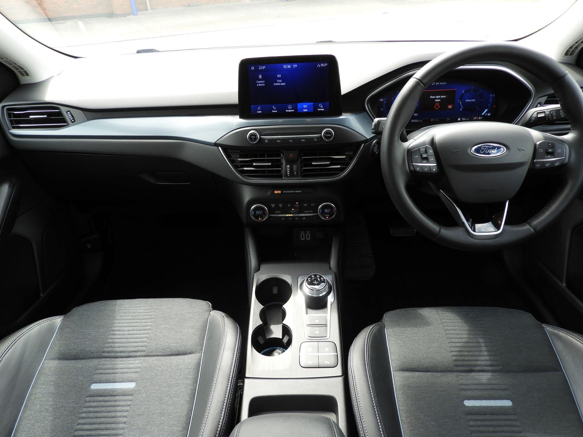 Ford Focus Image 12