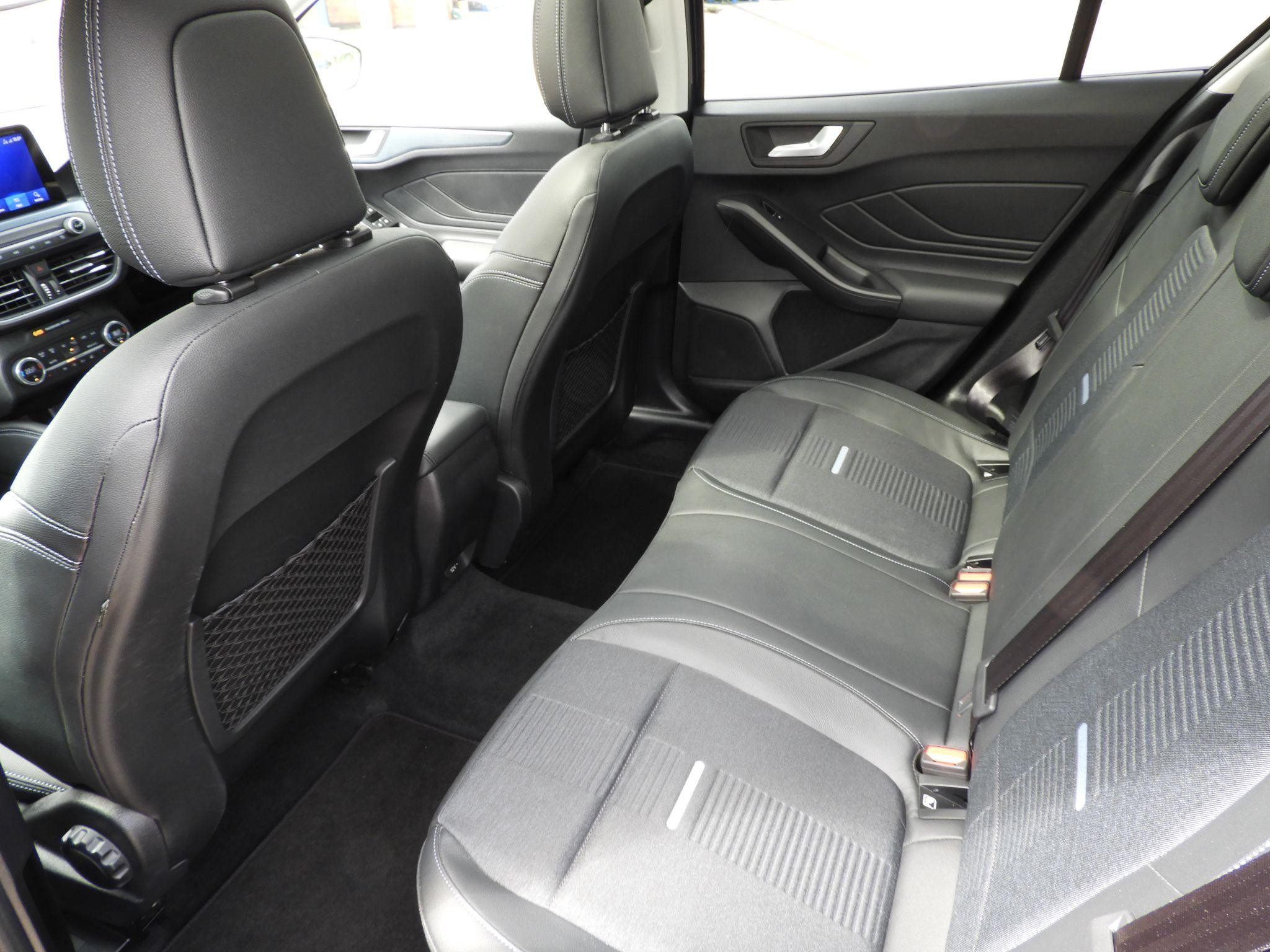 Ford Focus Image 24