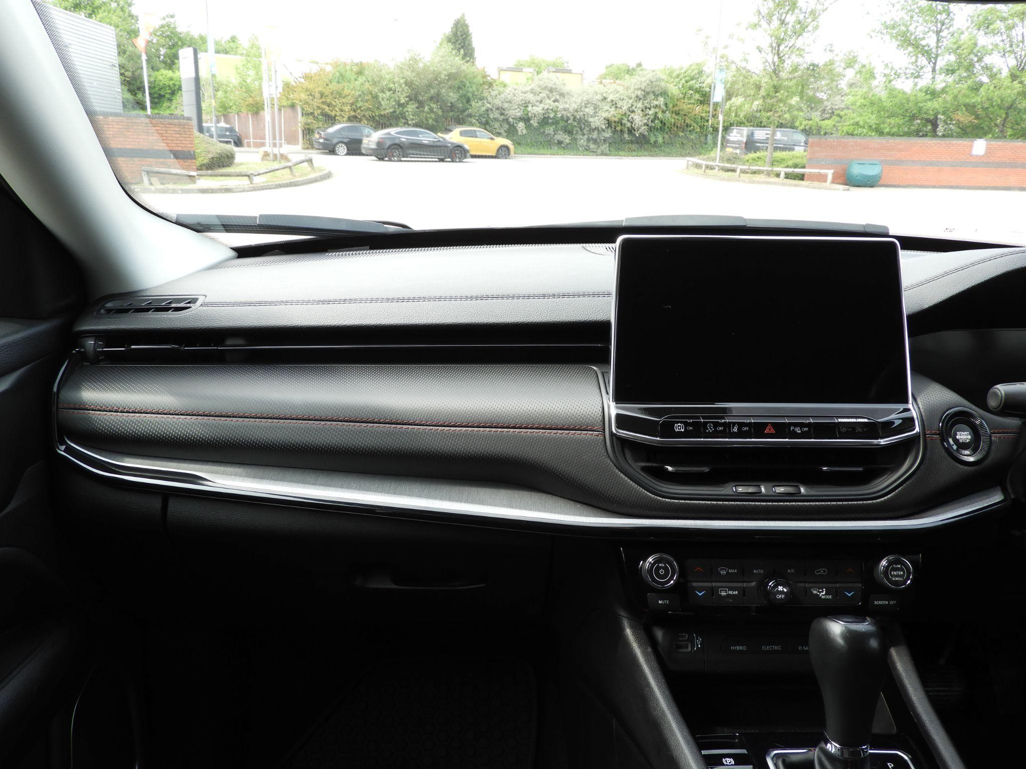 Jeep Compass Image 11