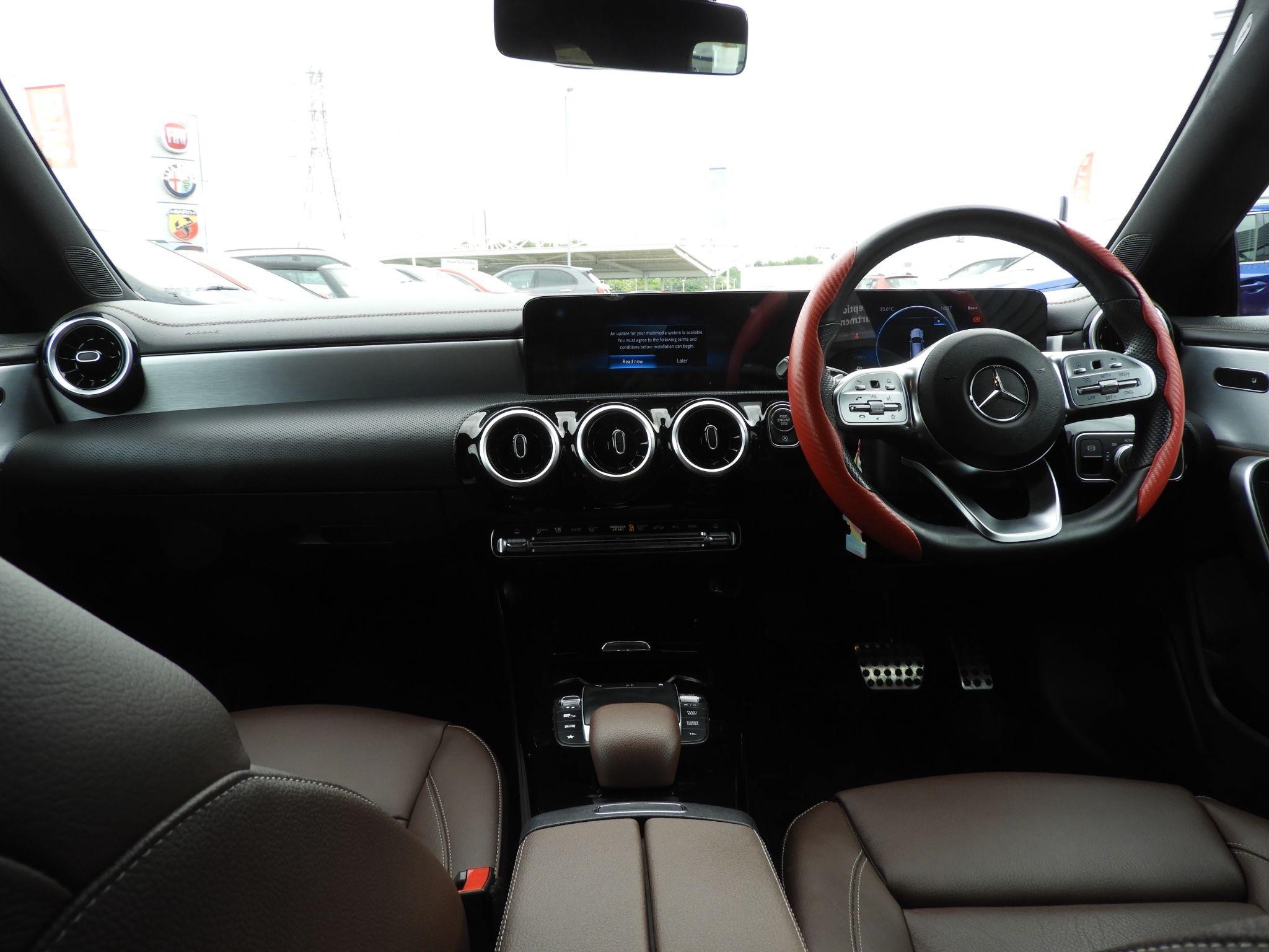 Mercedes-Benz CLA Image 9