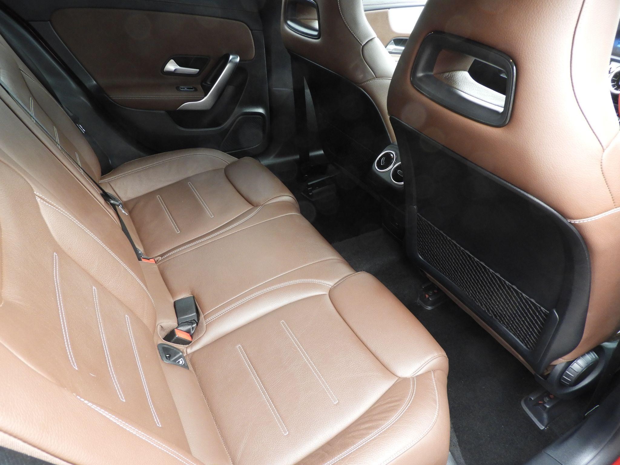 Mercedes-Benz CLA Image 14