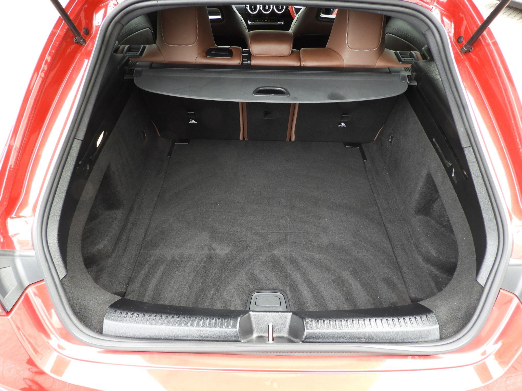 Mercedes-Benz CLA Image 19