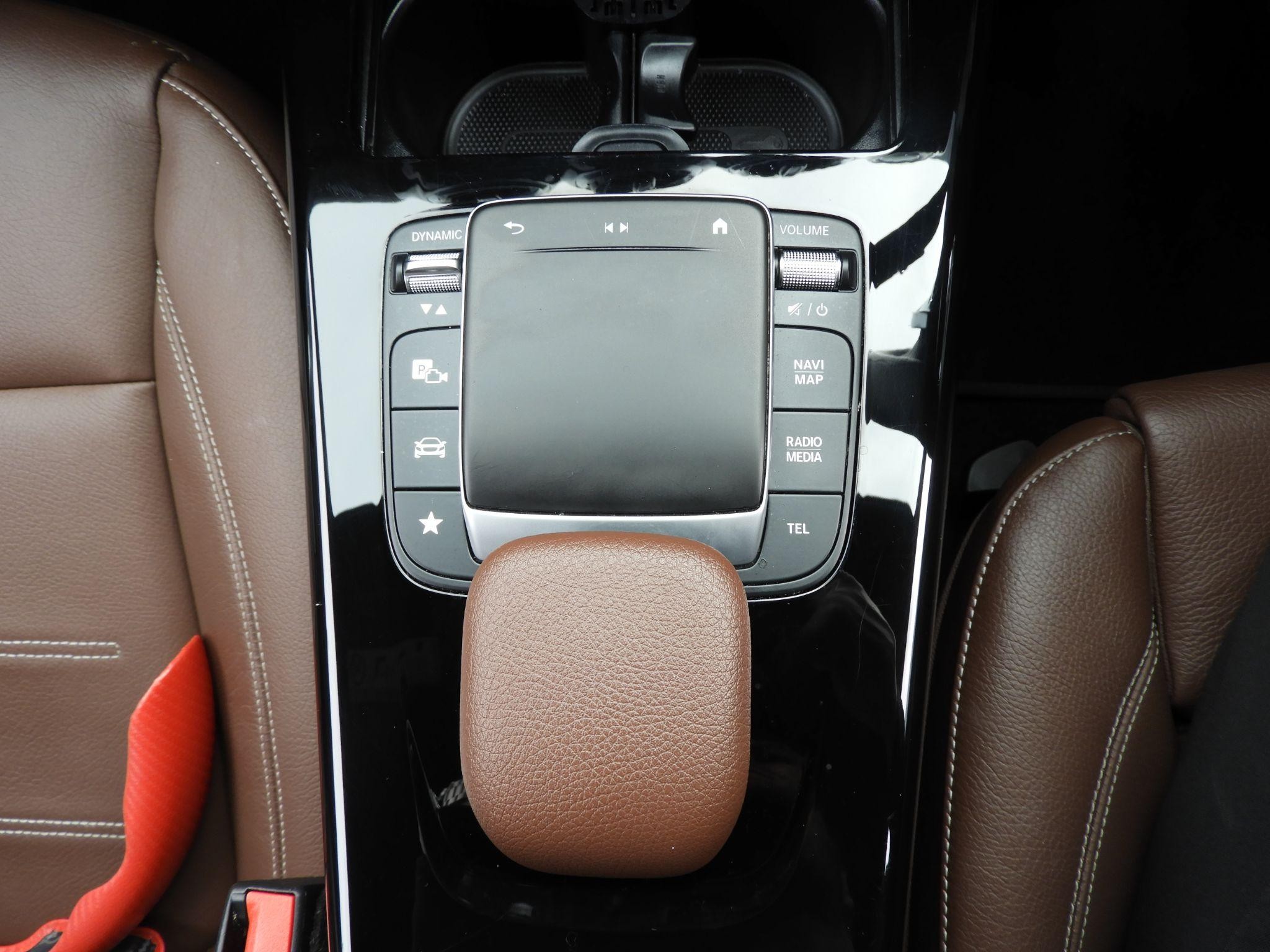 Mercedes-Benz CLA Image 23