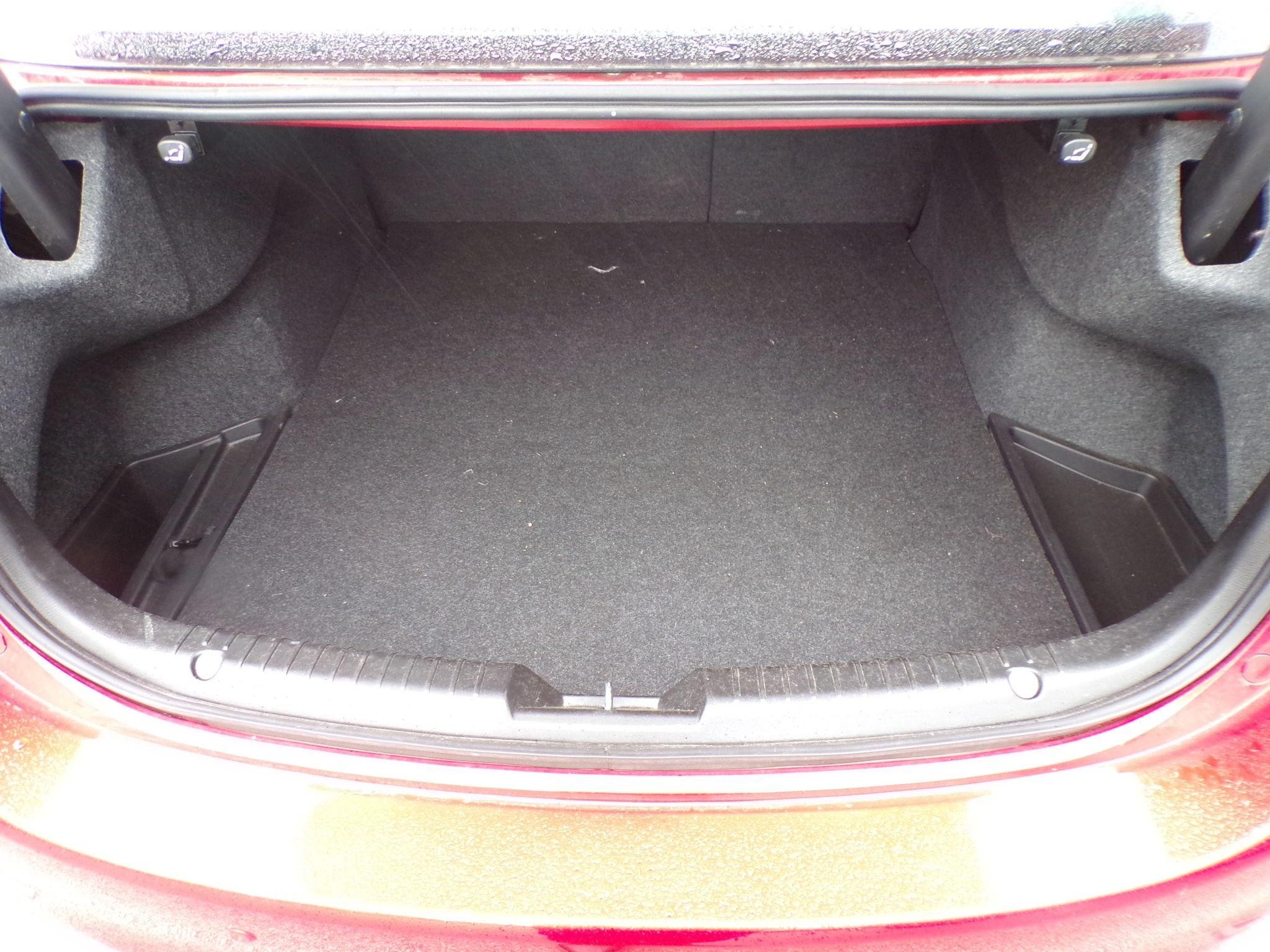 Mazda 6 Image 10