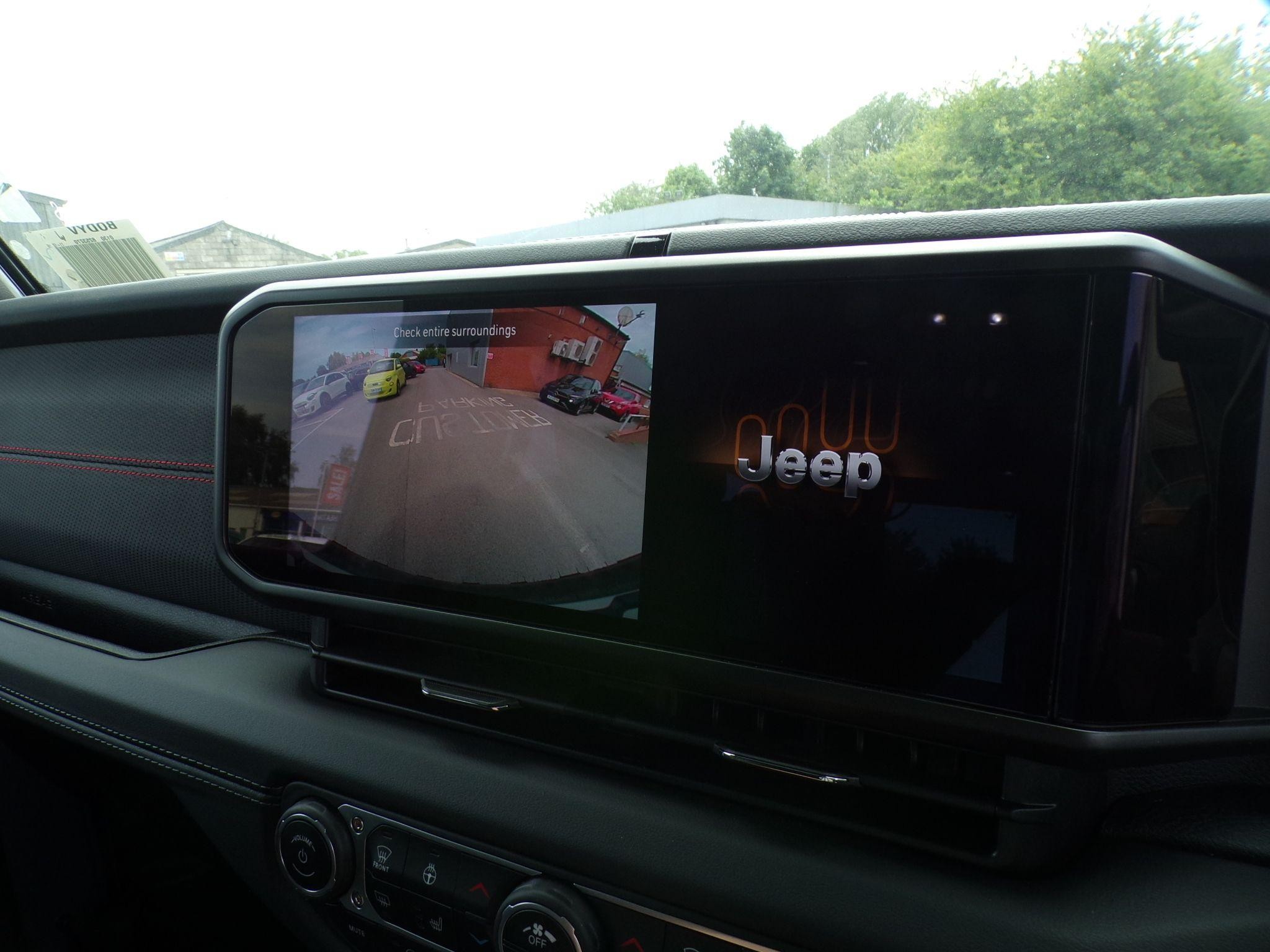 Jeep Wrangler Image 20