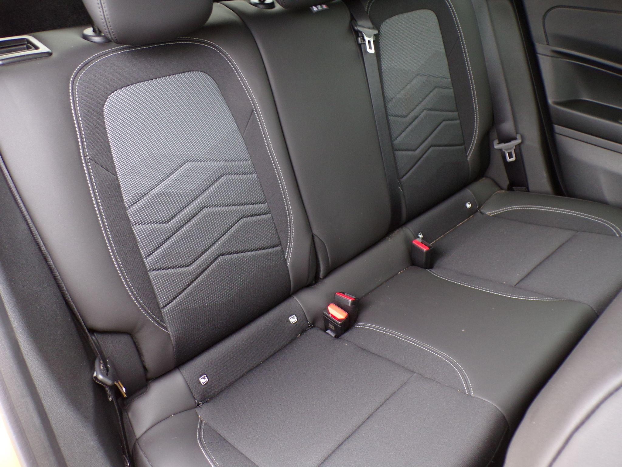 Jeep Avenger Image 12