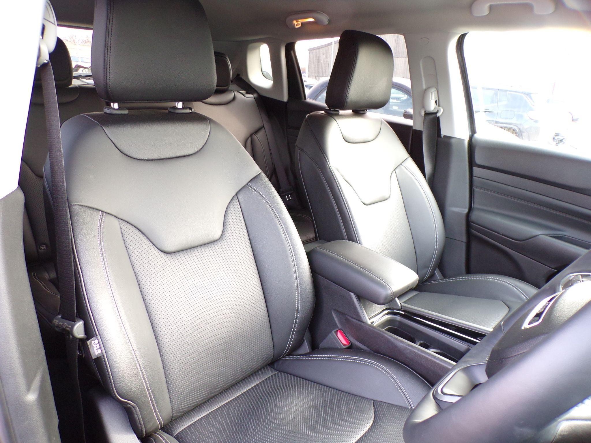 Jeep Compass Image 11