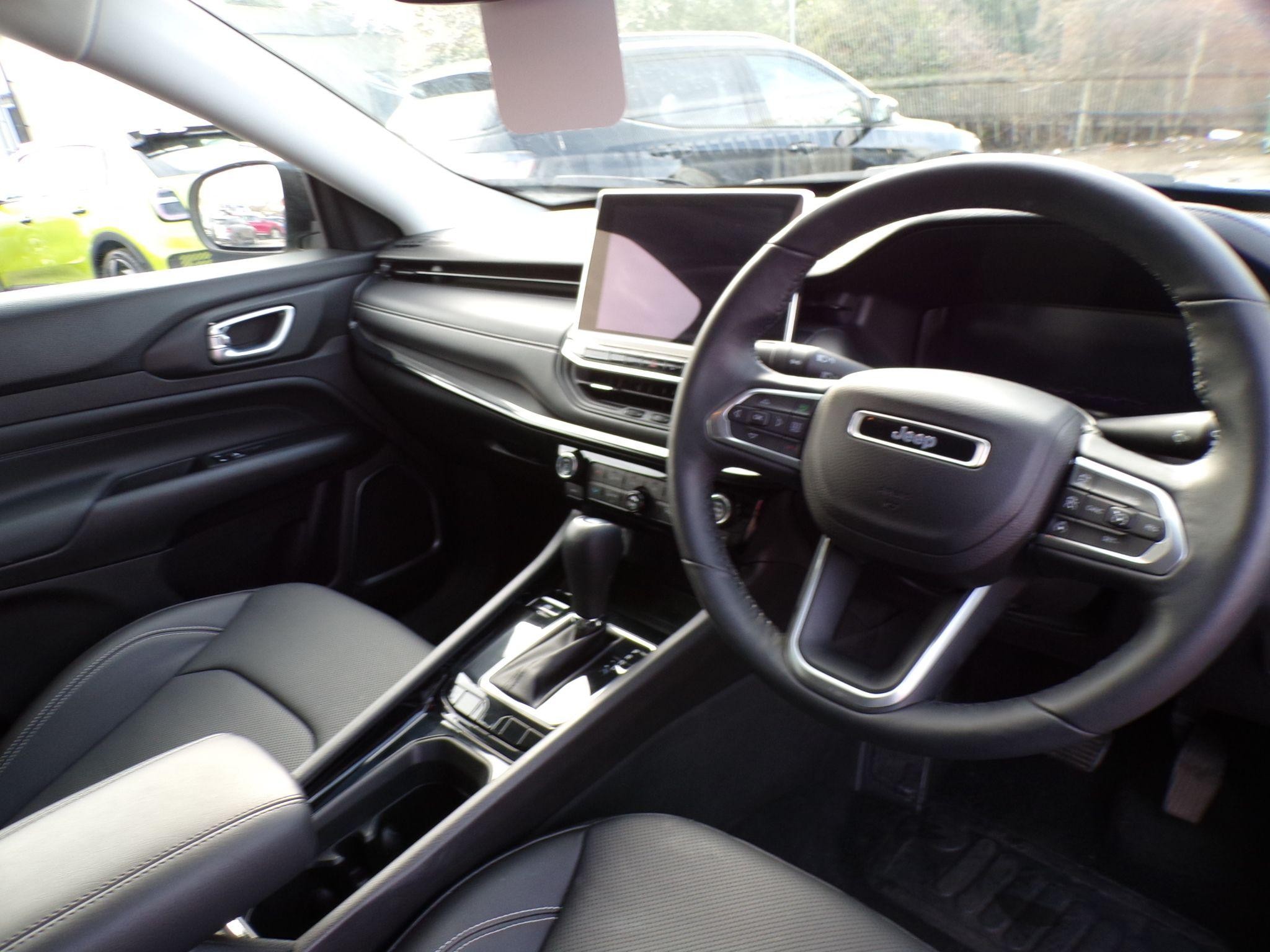 Jeep Compass Image 12