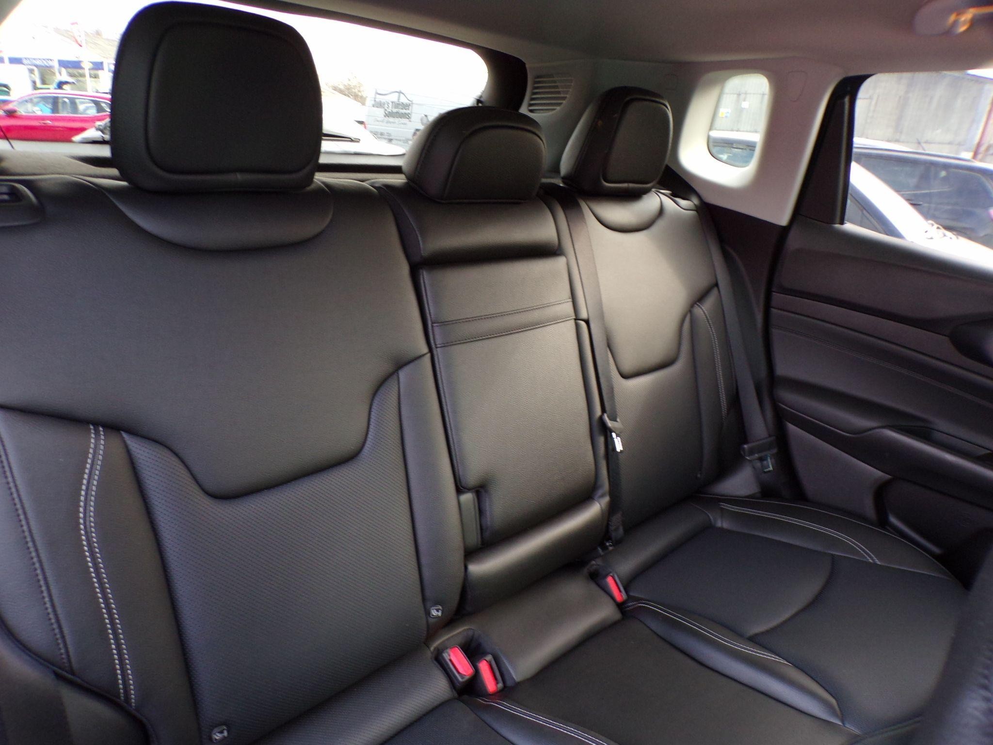 Jeep Compass Image 13