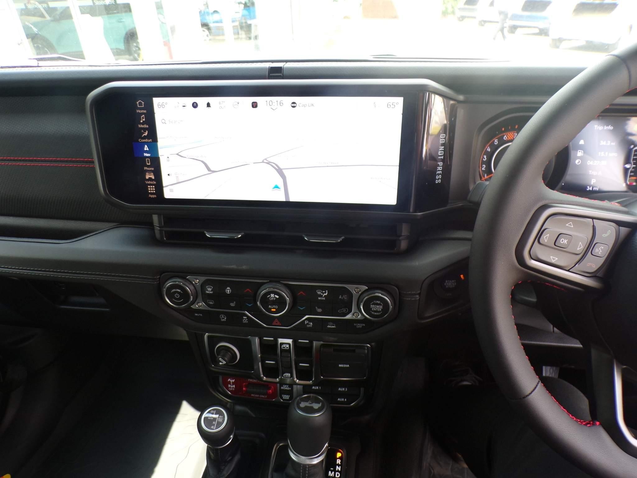 Jeep Wrangler Image 13