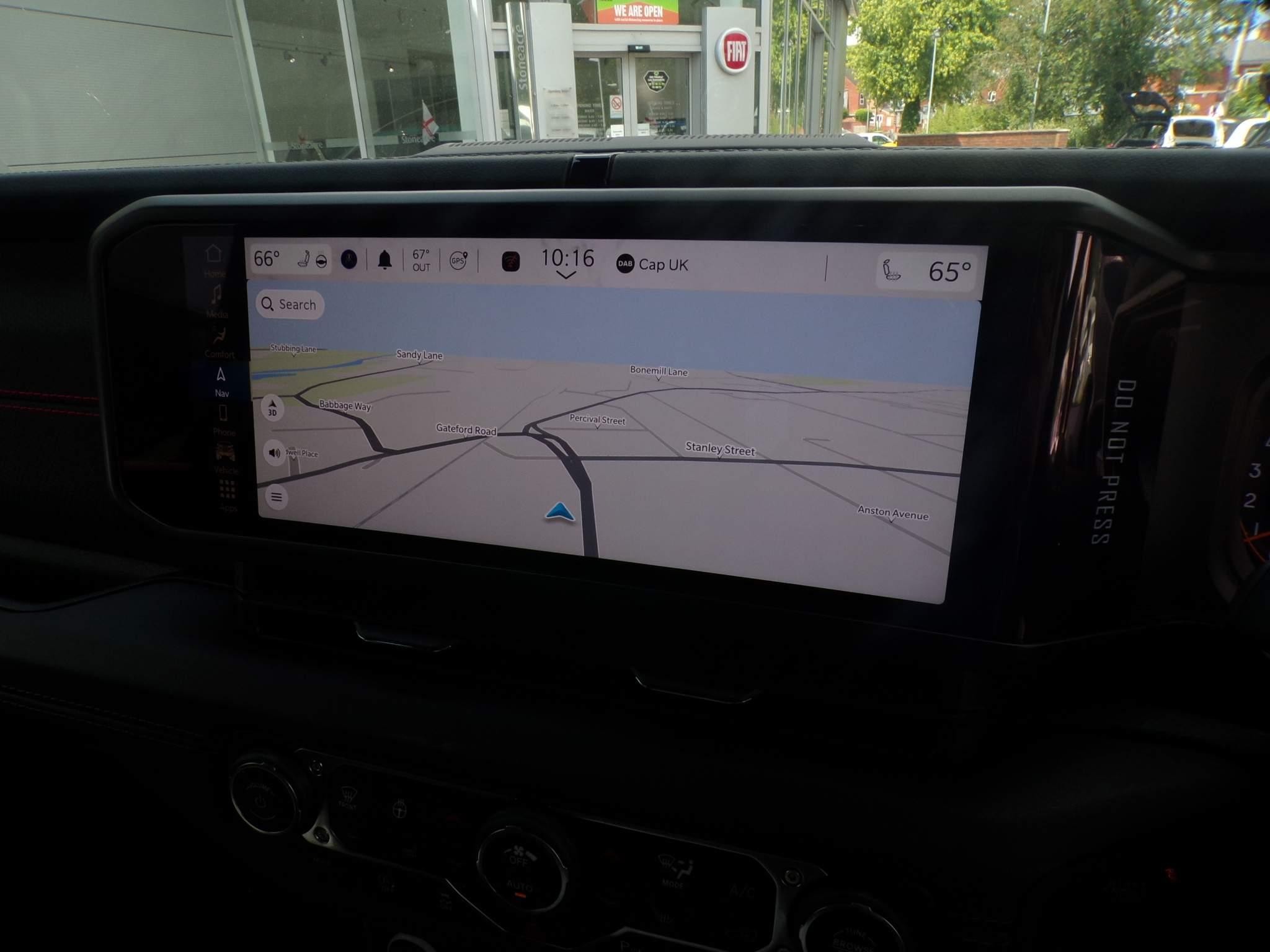 Jeep Wrangler Image 14