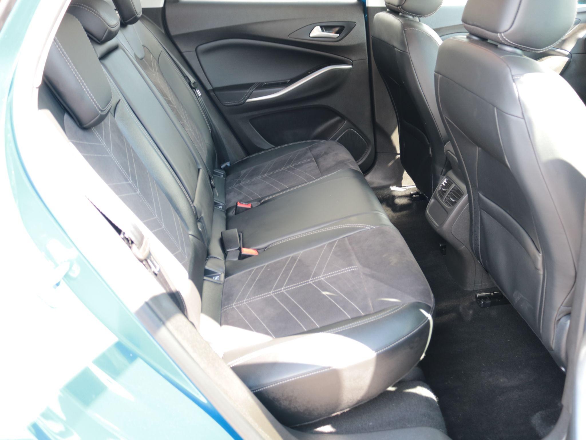 Vauxhall Grandland Image 23