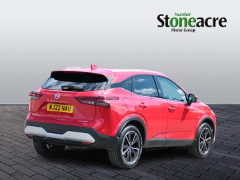Nissan Qashqai 1.3 DiG-T MH Tekna 5dr WJ22NAU Image 3
