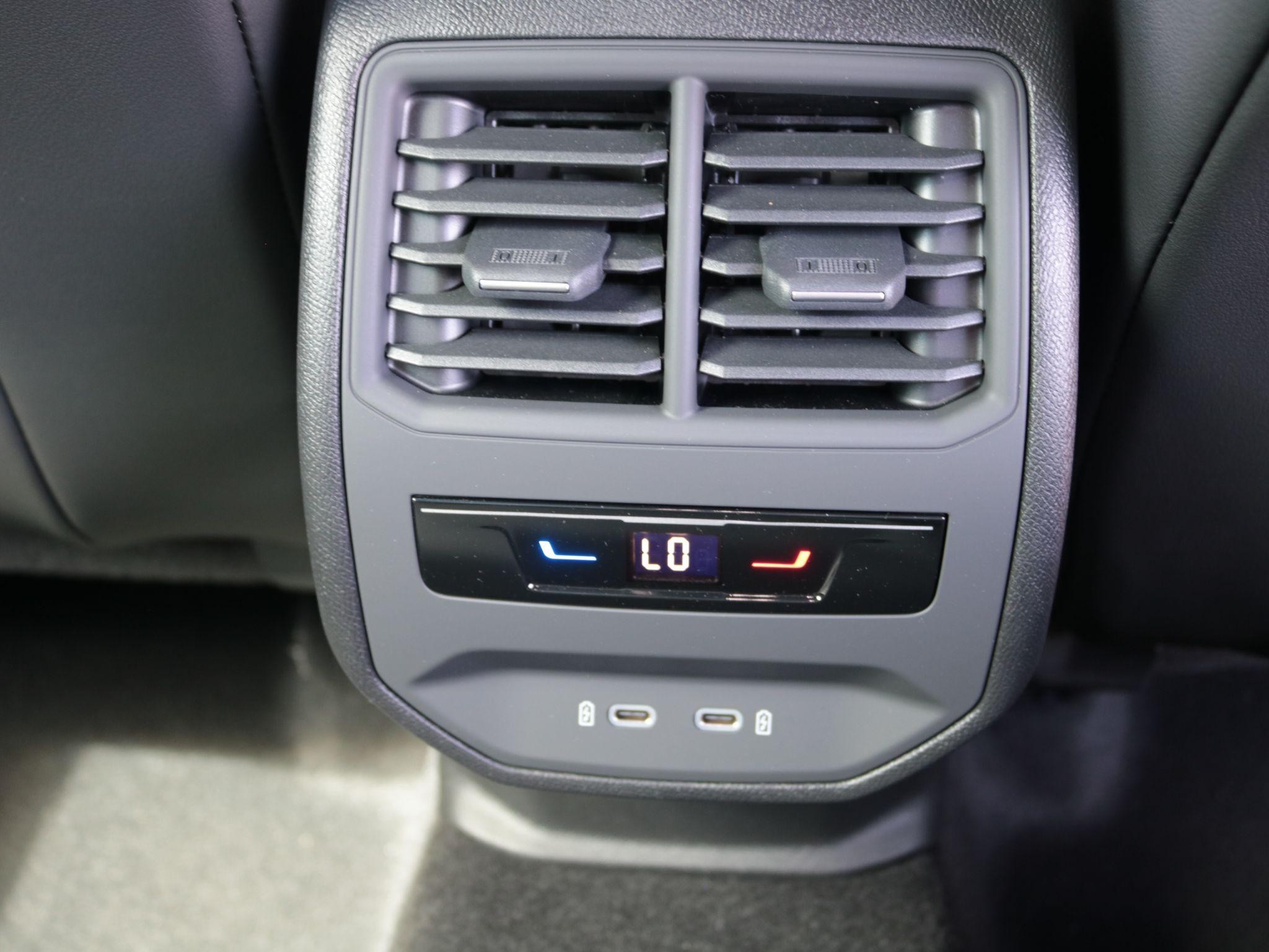SEAT Leon Image 24