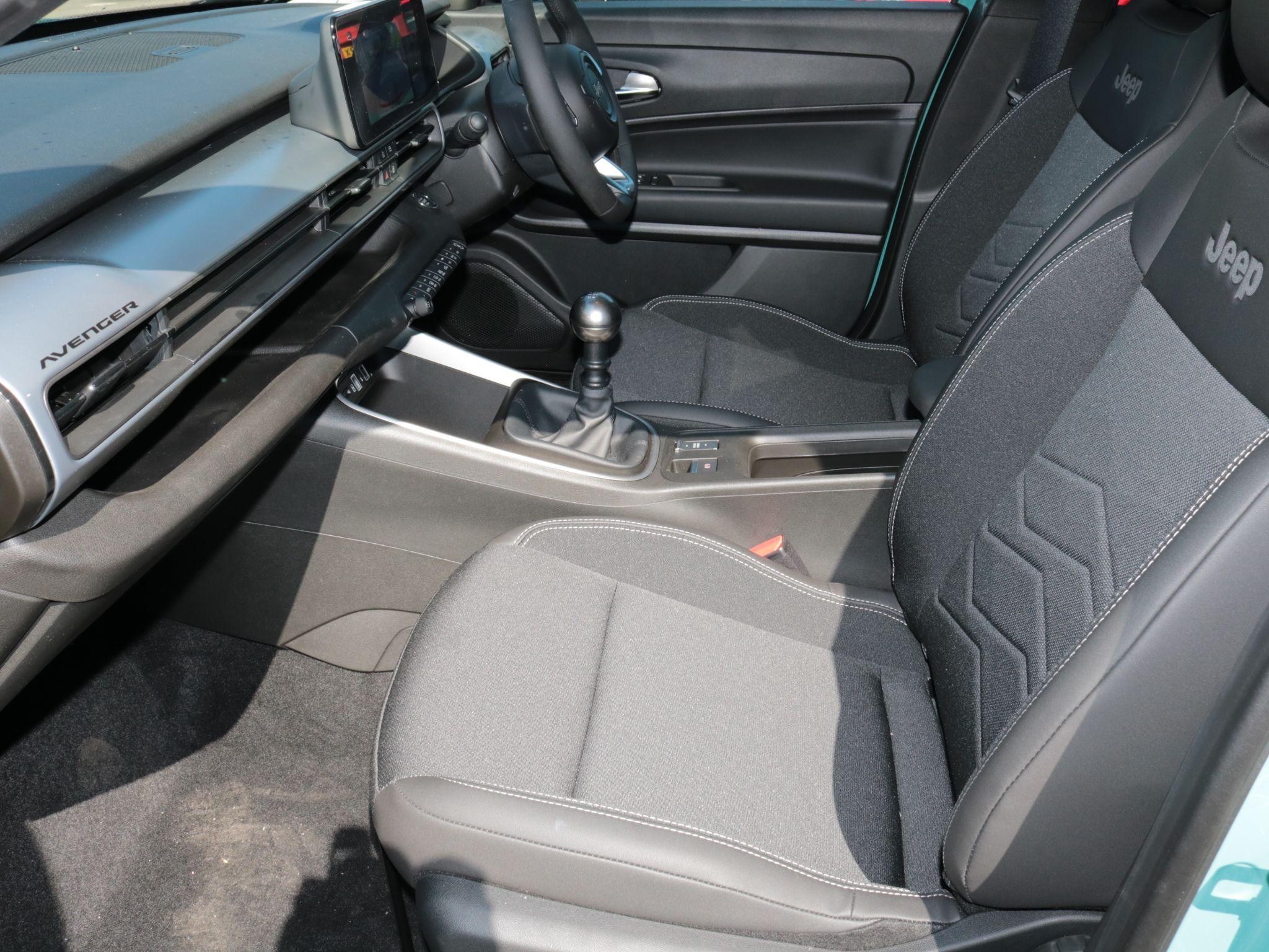 Jeep Avenger Image 11