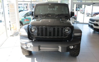 Jeep Wrangler 2.0 GME Rubicon Auto 4WD Euro 6 (s/s) 4dr null Image 2
