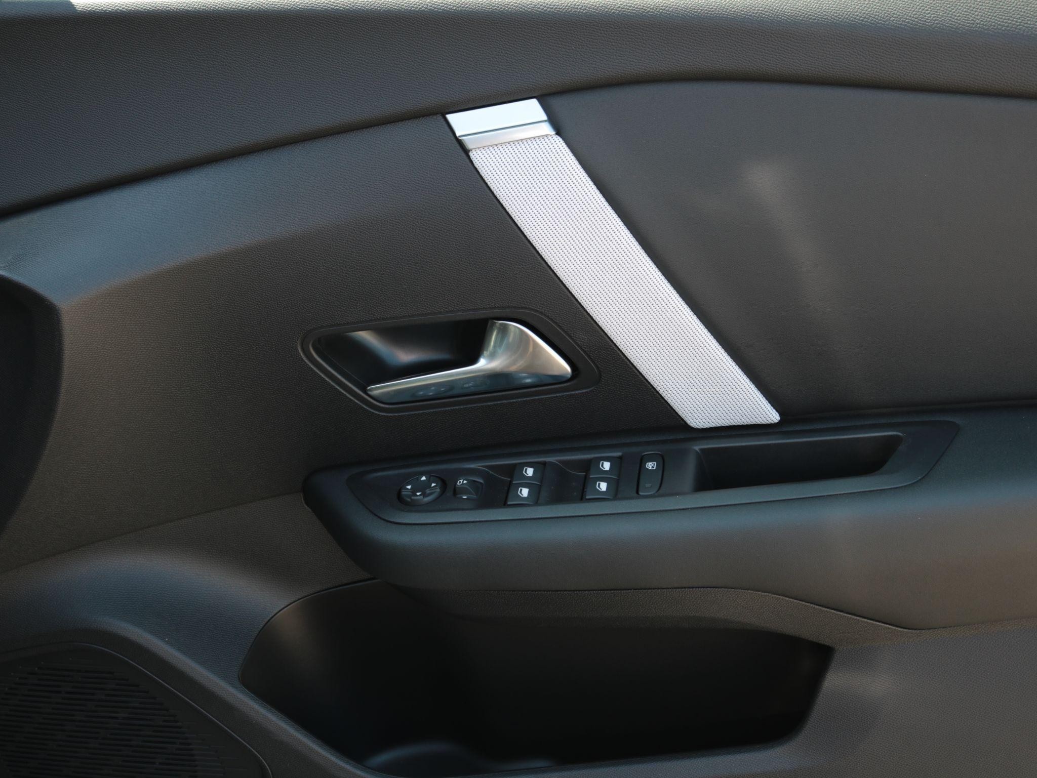Citroen e-C4 Image 24