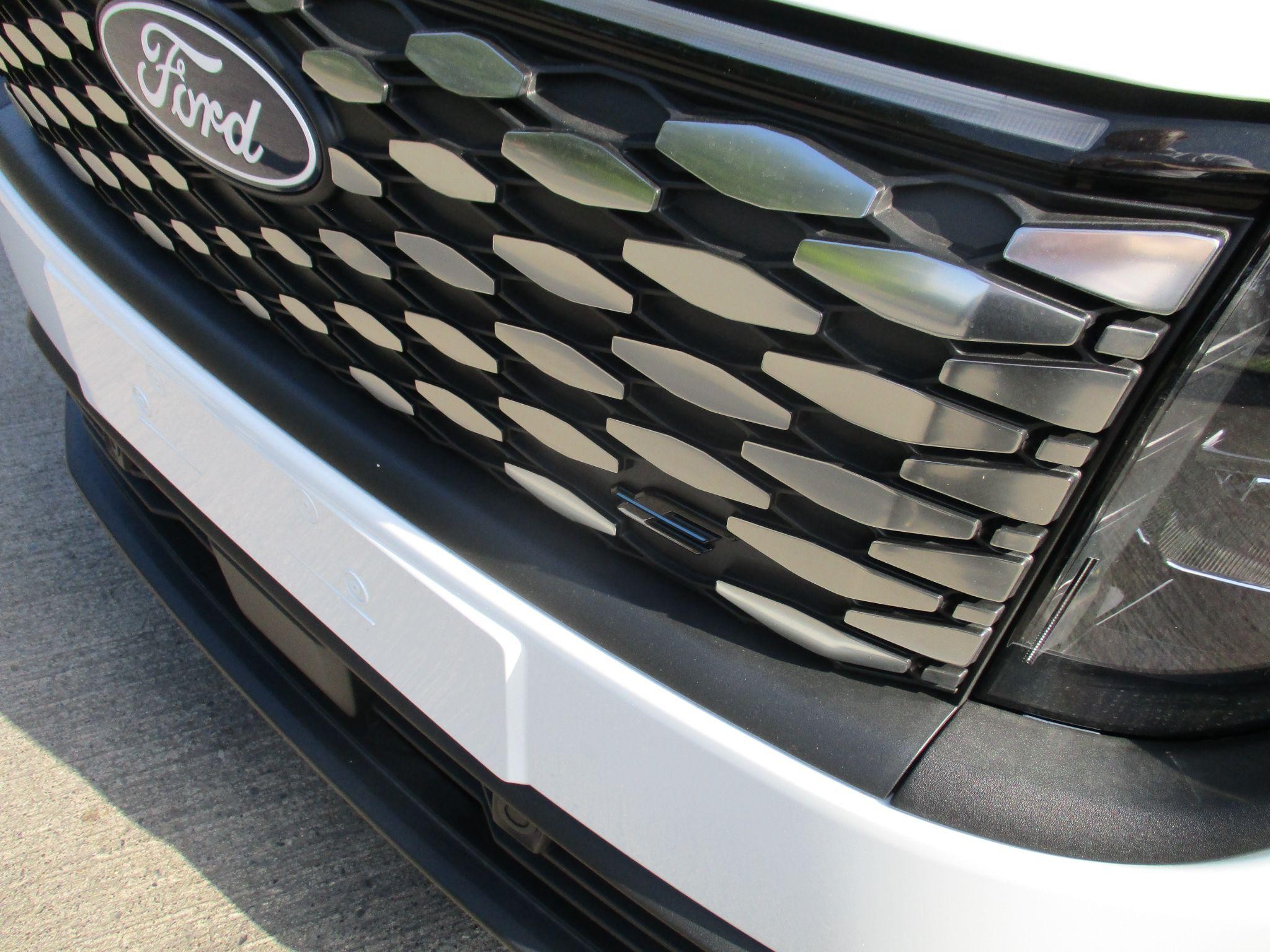 Ford E-Transit Courier Image 9