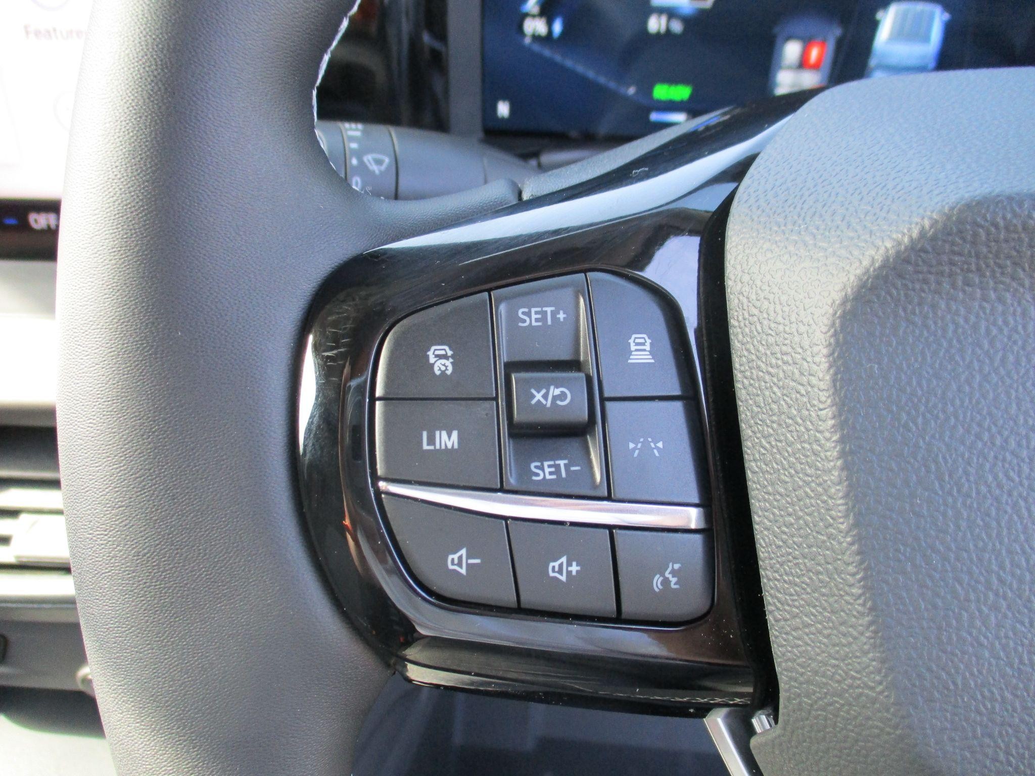 Ford E-Transit Courier Image 22