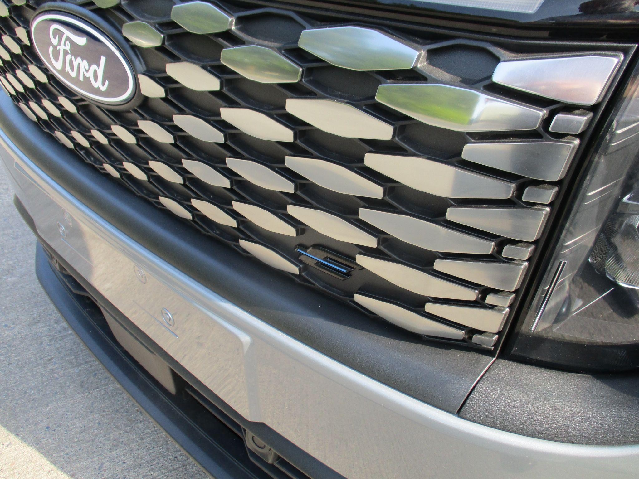 Ford E-Transit Courier Image 9