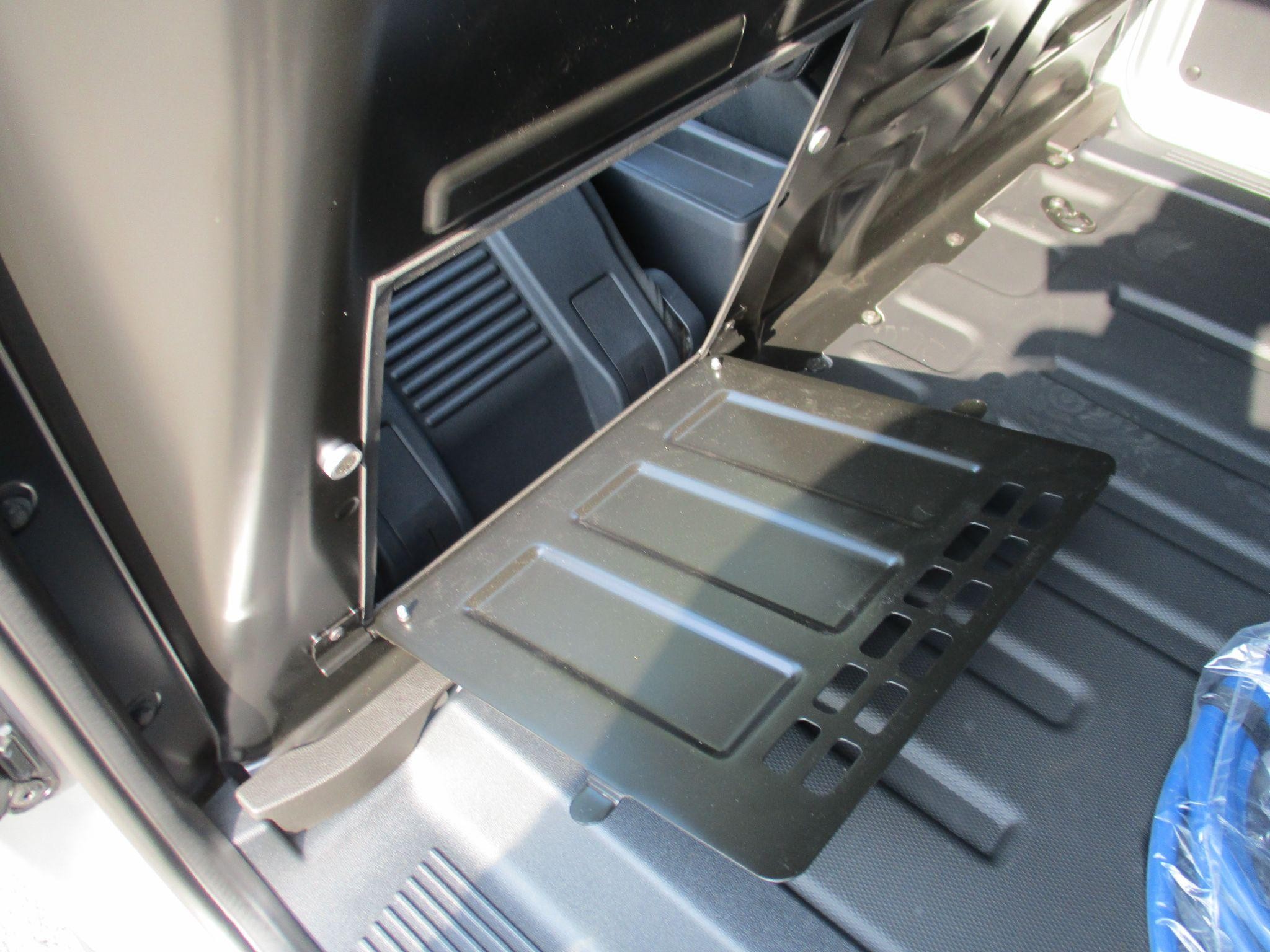 Ford E-Transit Courier Image 20