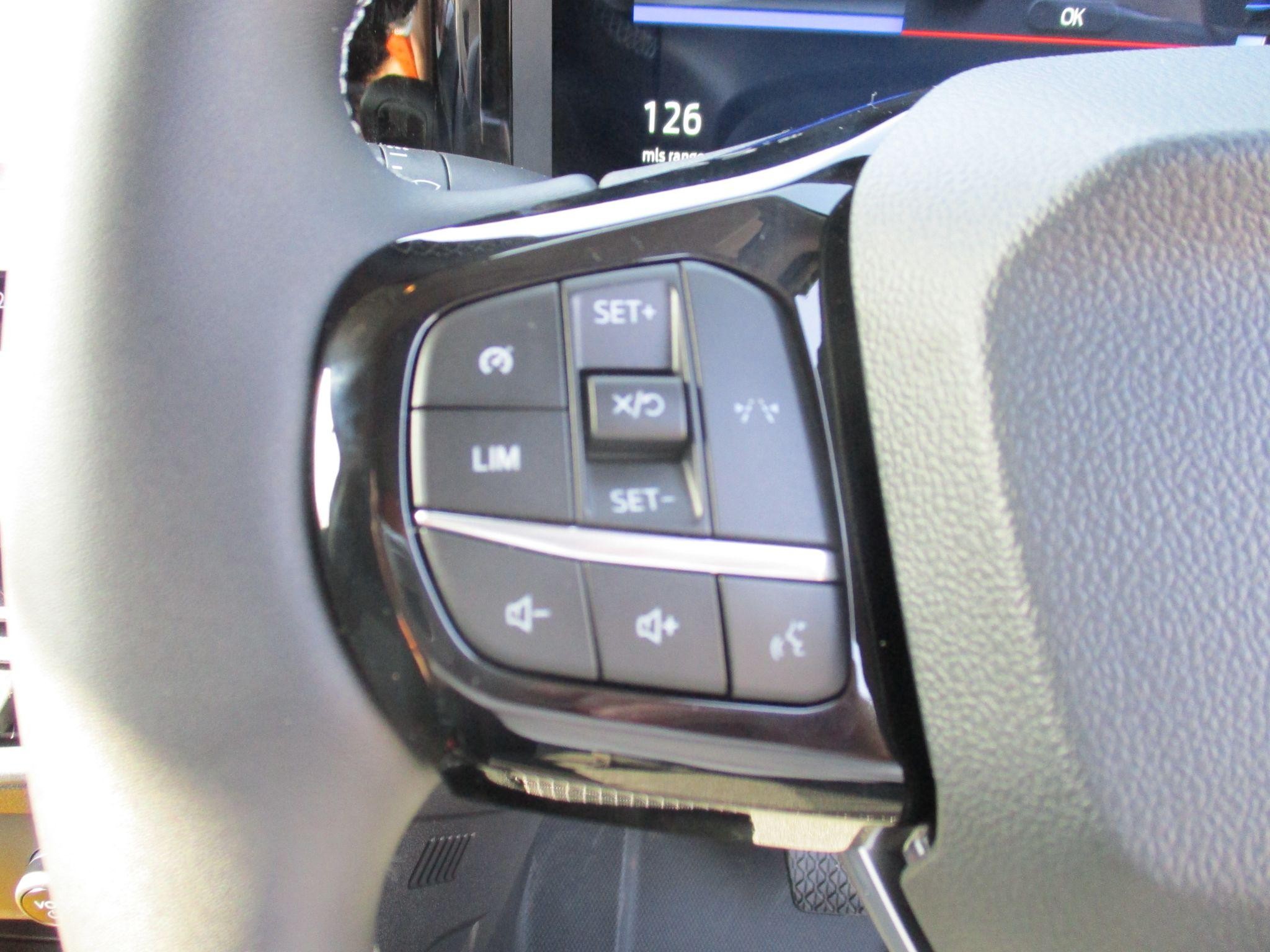 Ford E-Transit Courier Image 26