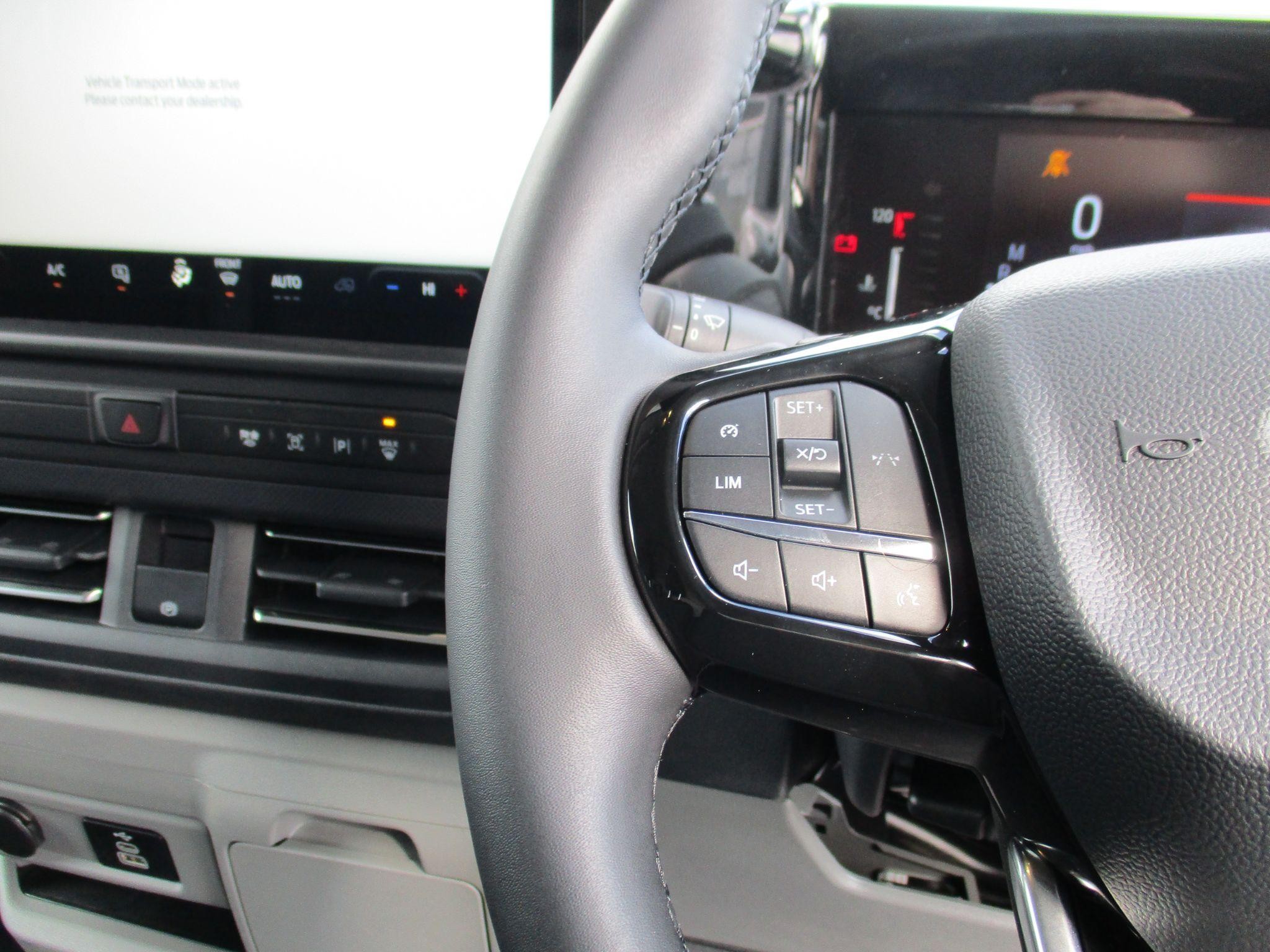Ford Transit Custom Image 16