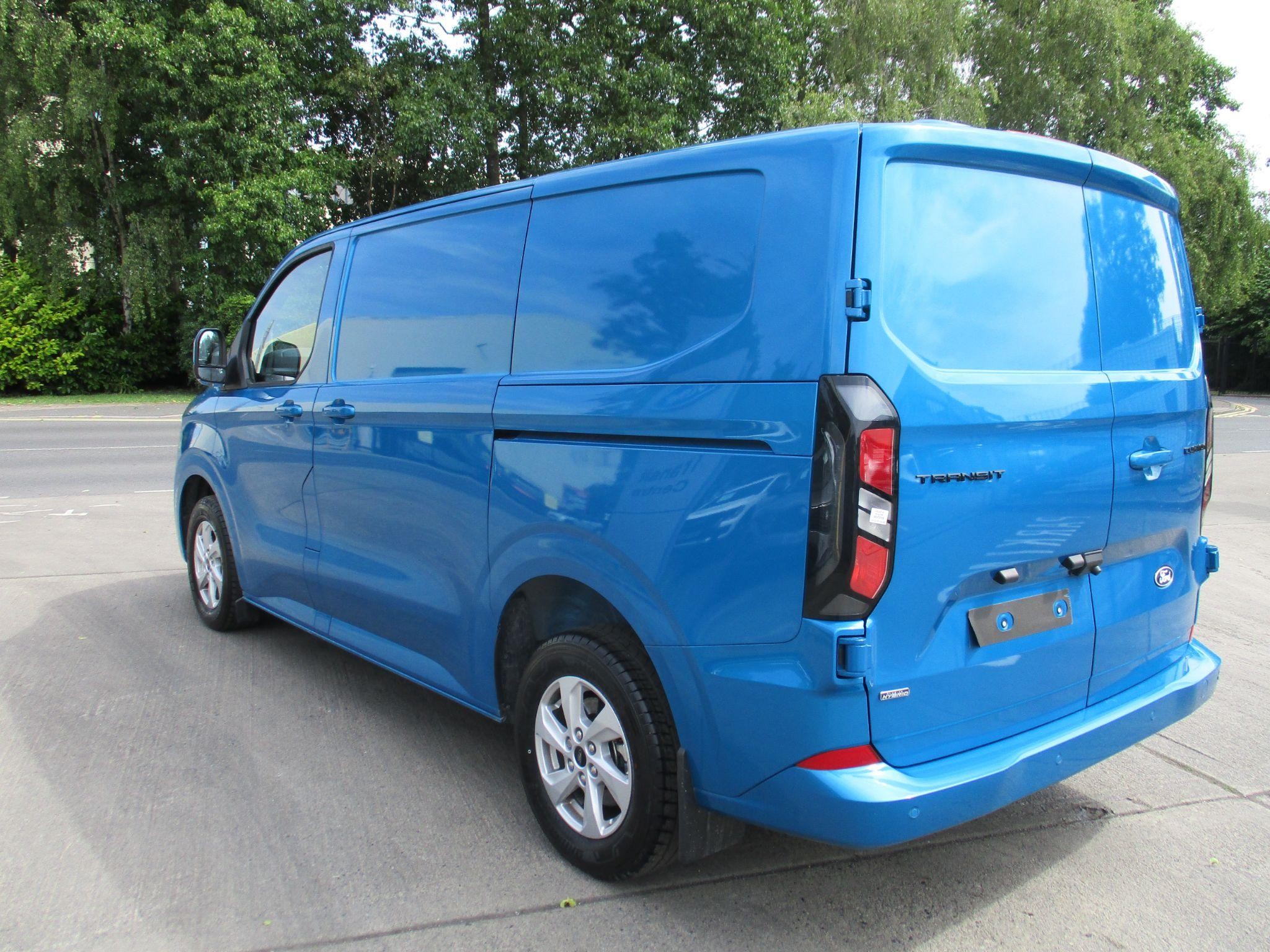 Ford Transit Custom Image 5