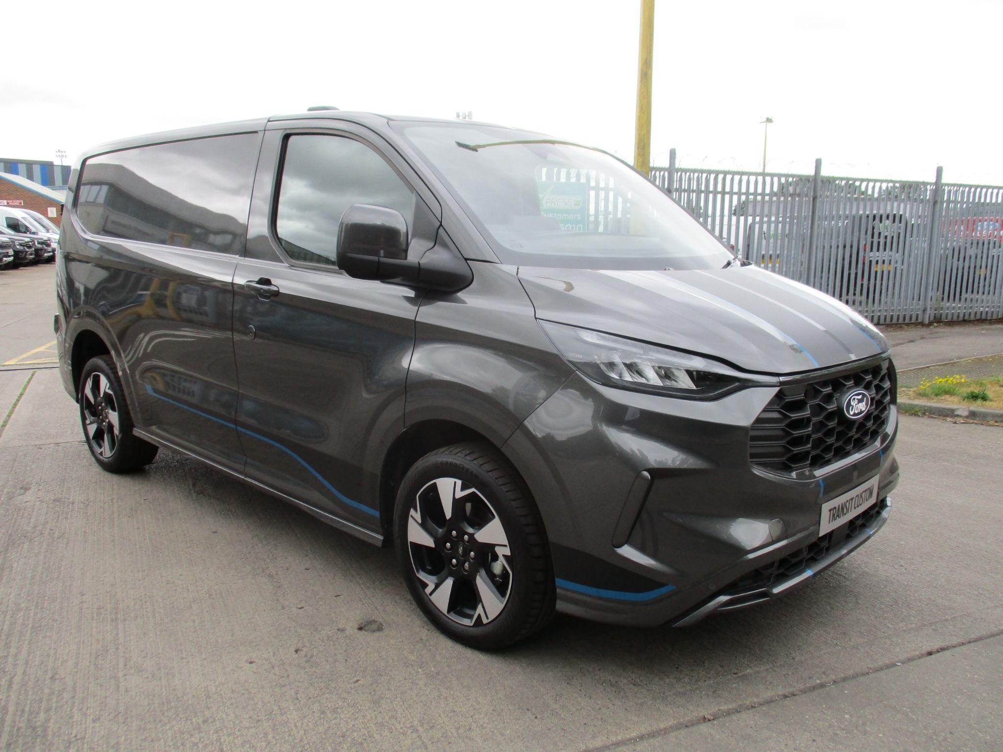 Ford Transit Custom Image 1