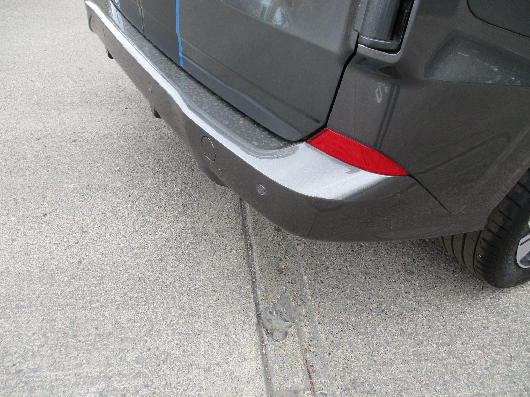 Ford Transit Custom Image 13