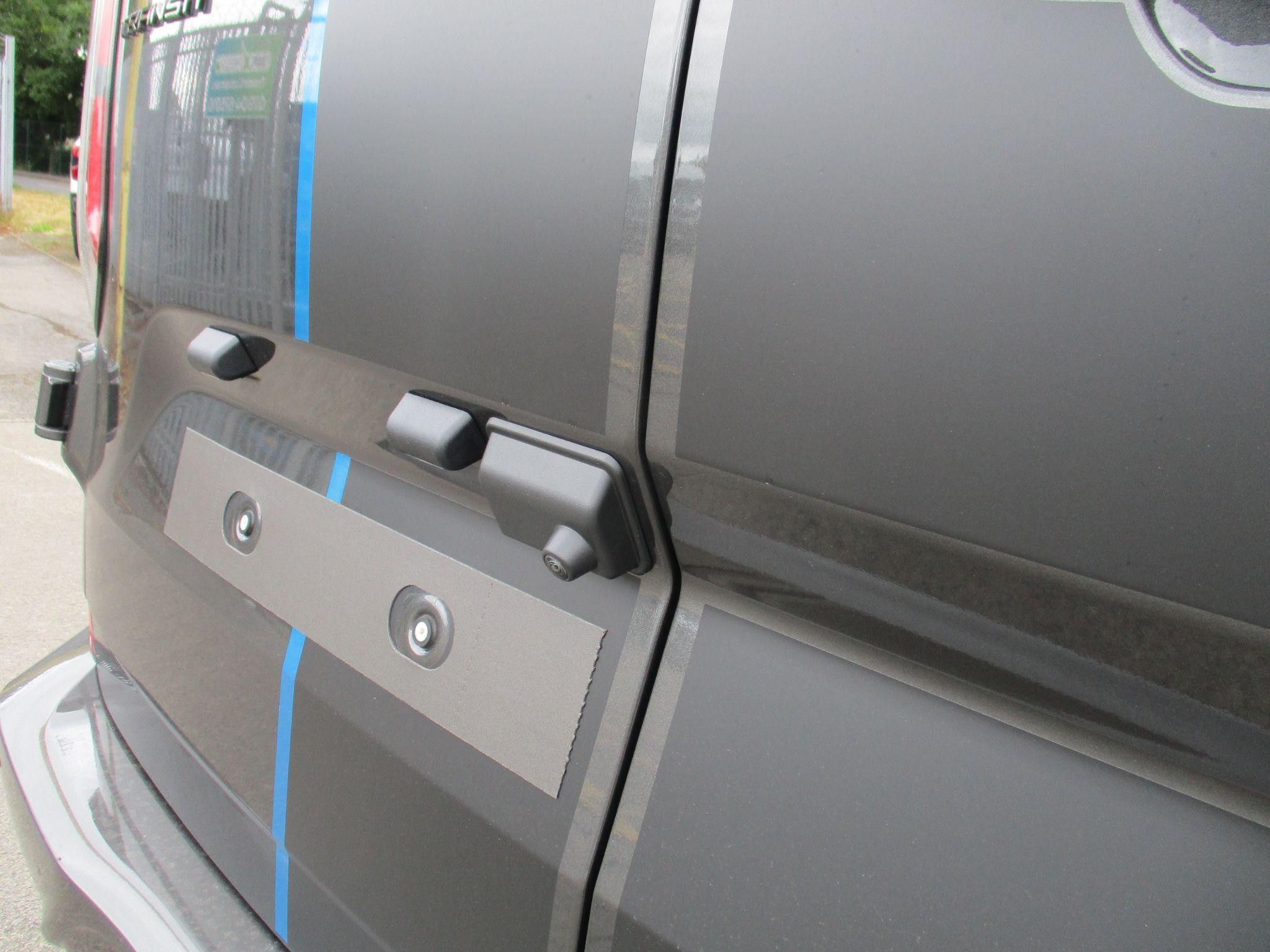 Ford Transit Custom Image 14
