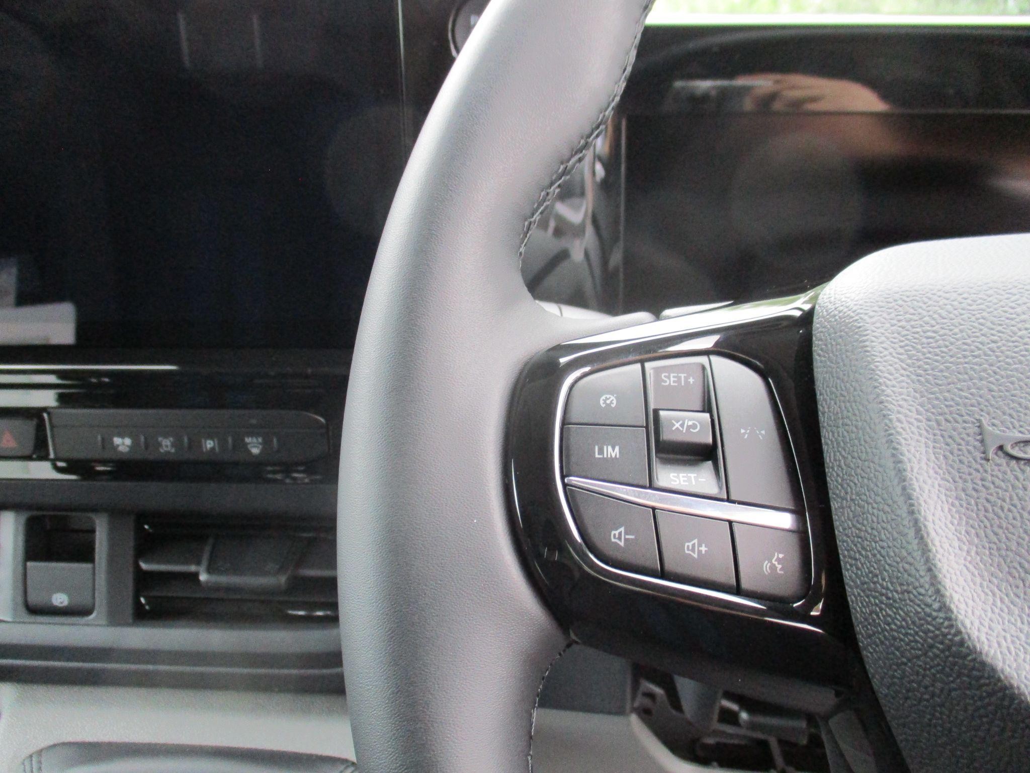 Ford Transit Custom Image 20