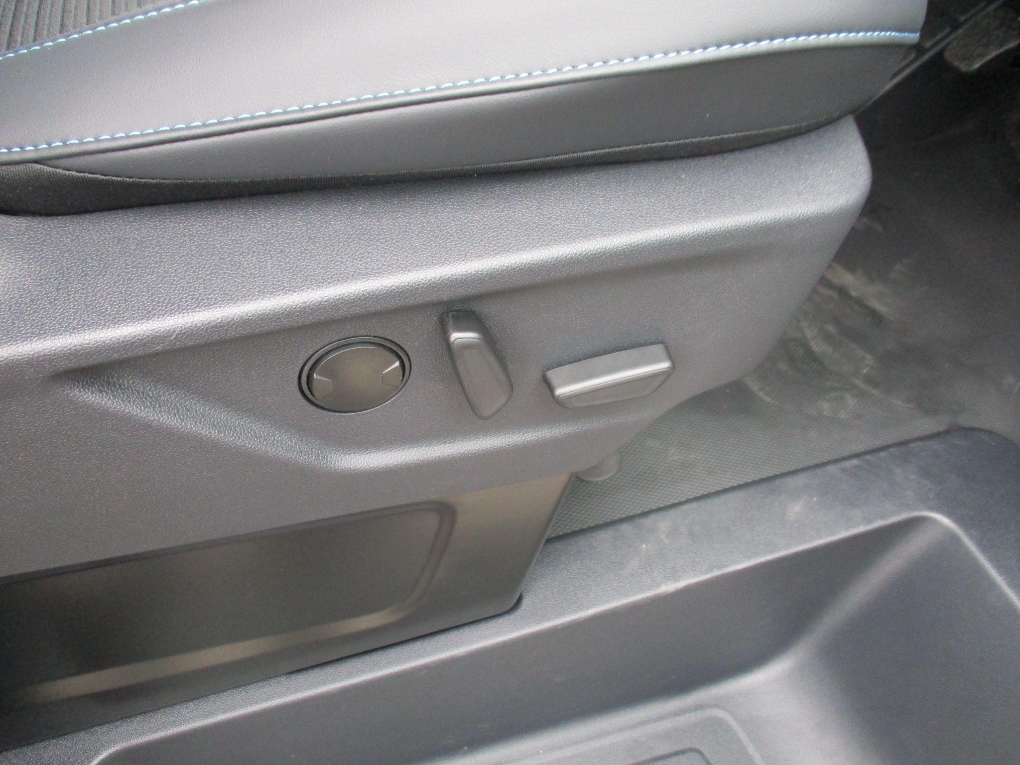 Ford Transit Custom Image 22