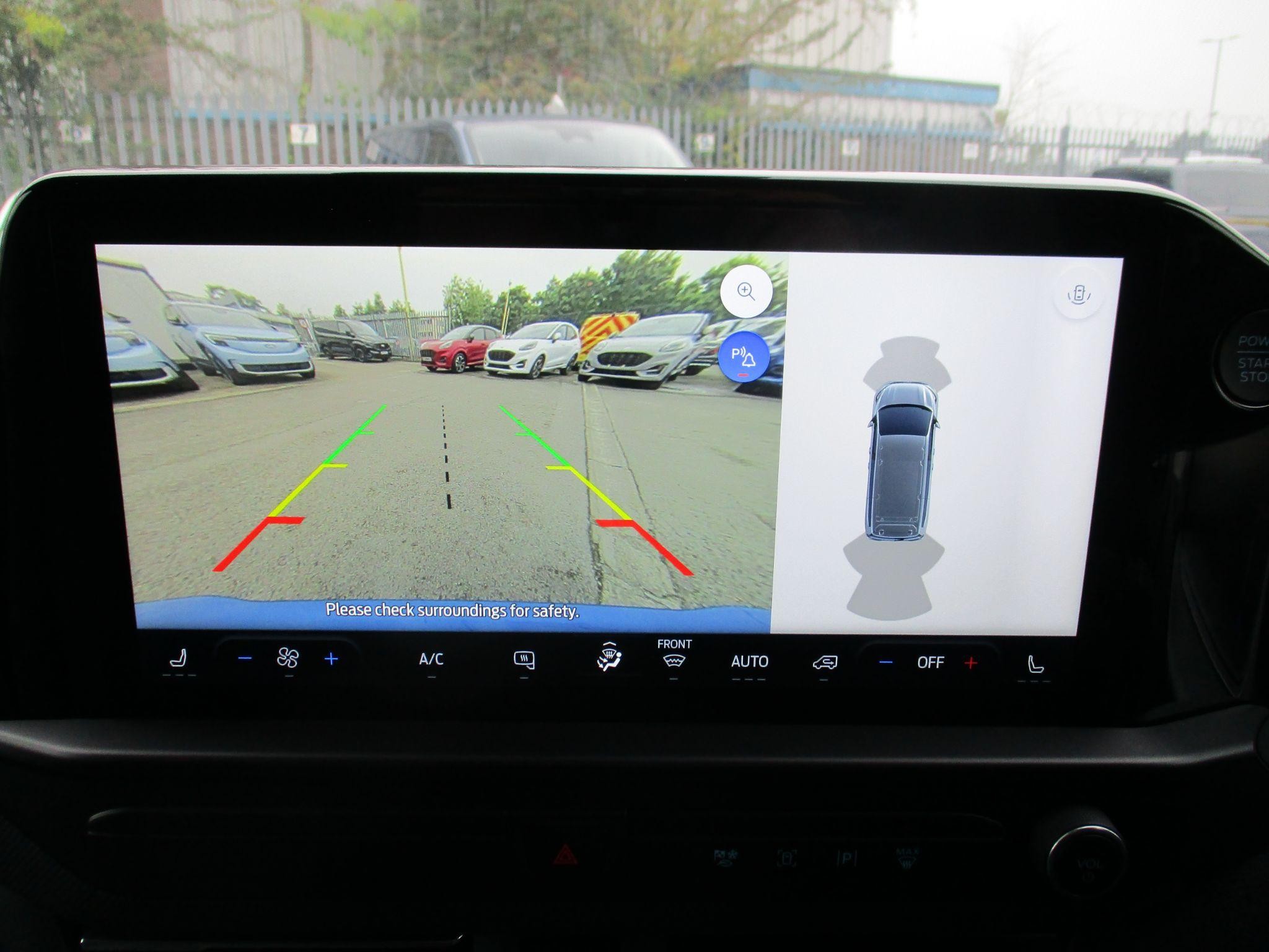 Ford Transit Custom Image 18