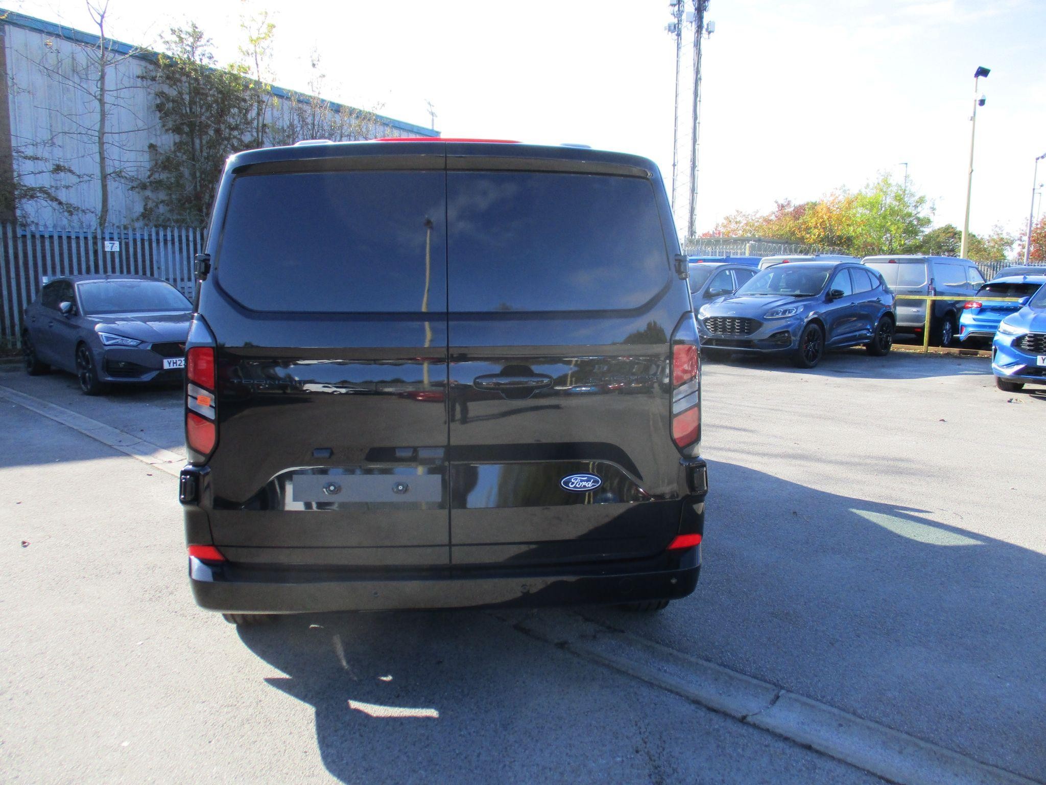 Ford Transit Custom Image 3