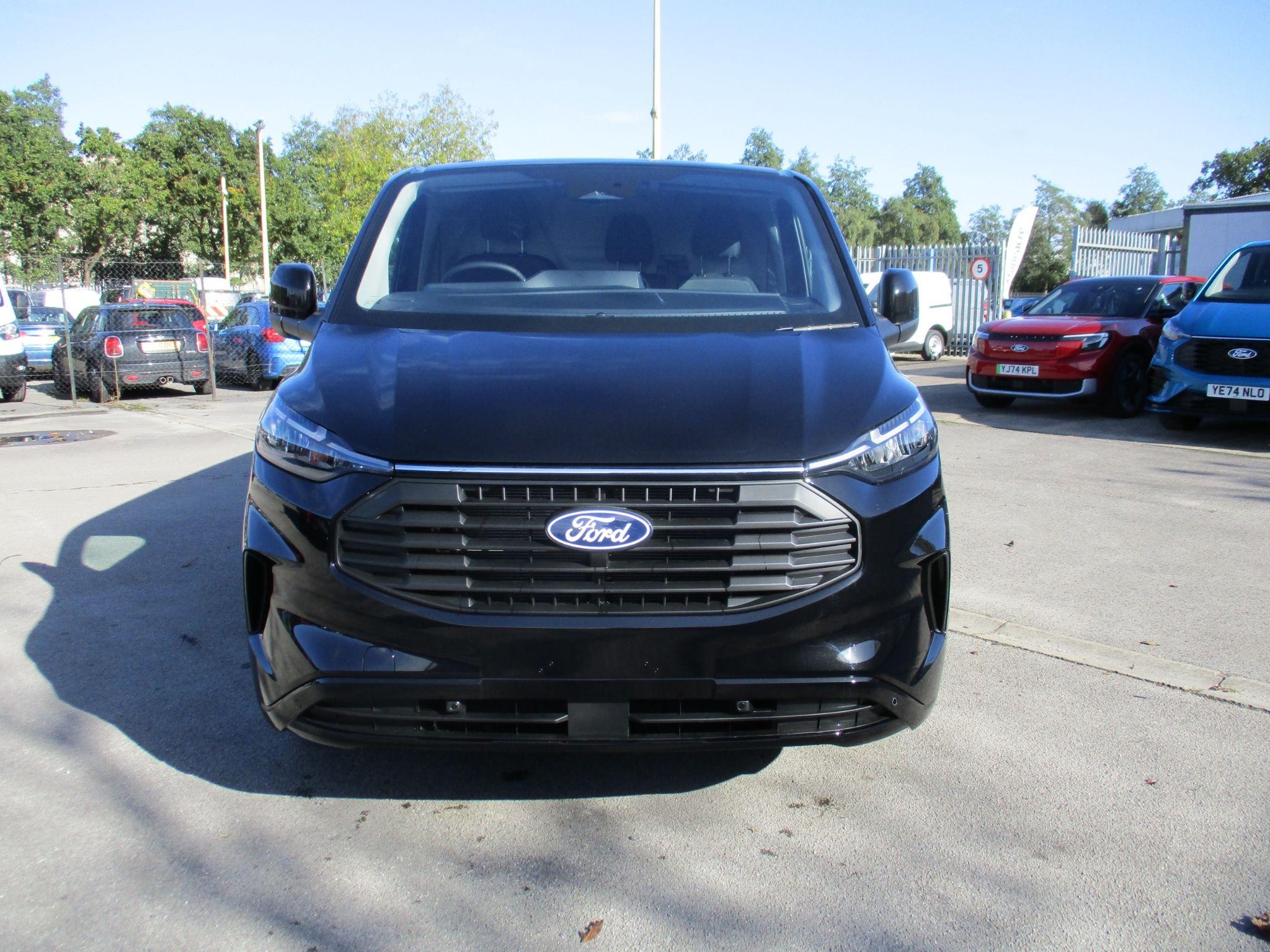 Ford Transit Custom Image 6