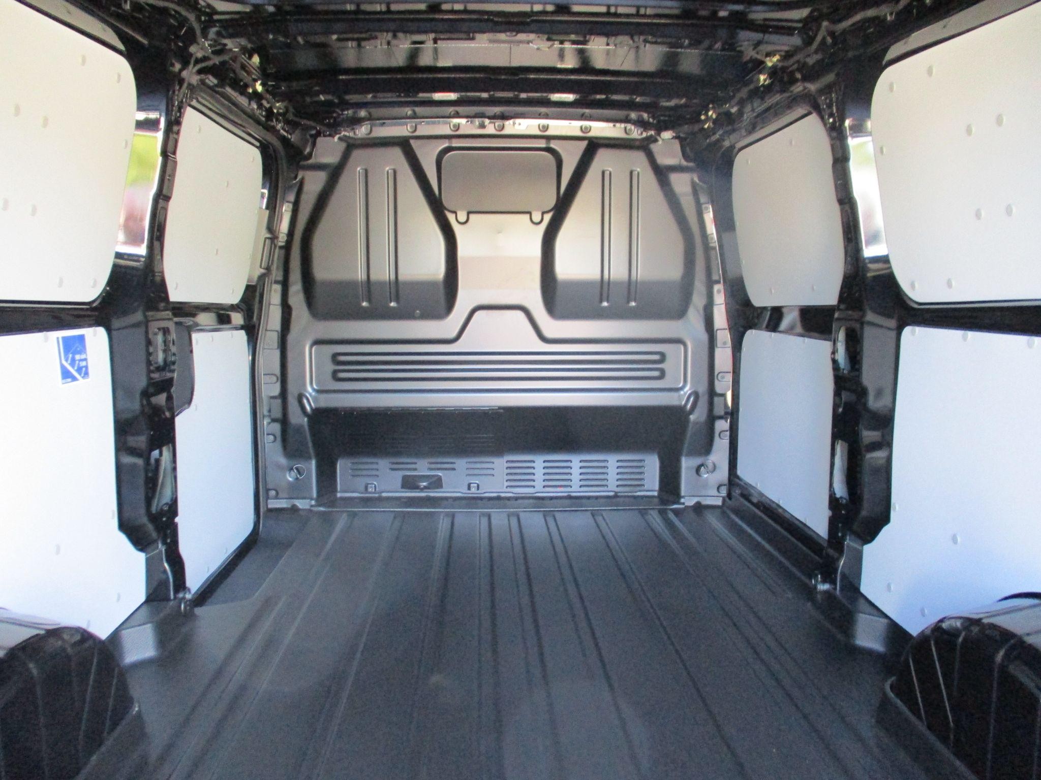 Ford Transit Custom Image 12