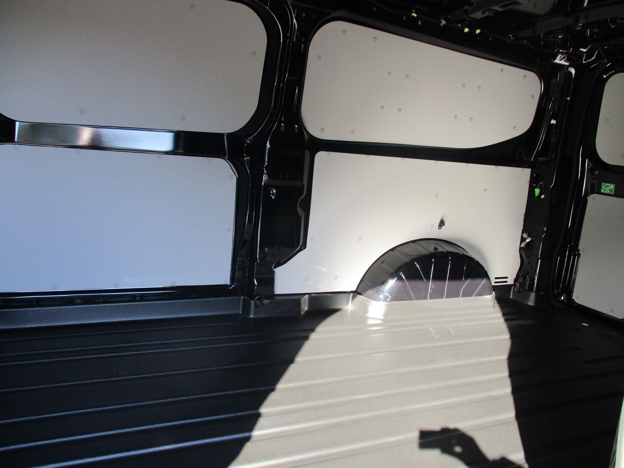 Ford Transit Custom Image 13
