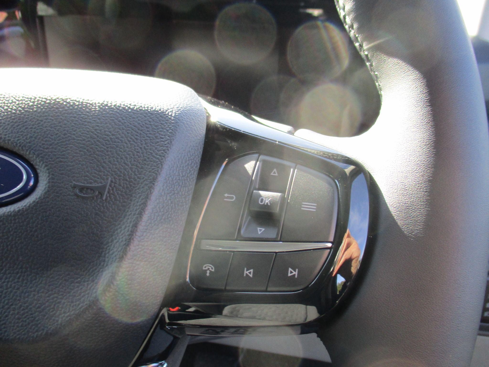 Ford Transit Custom Image 17