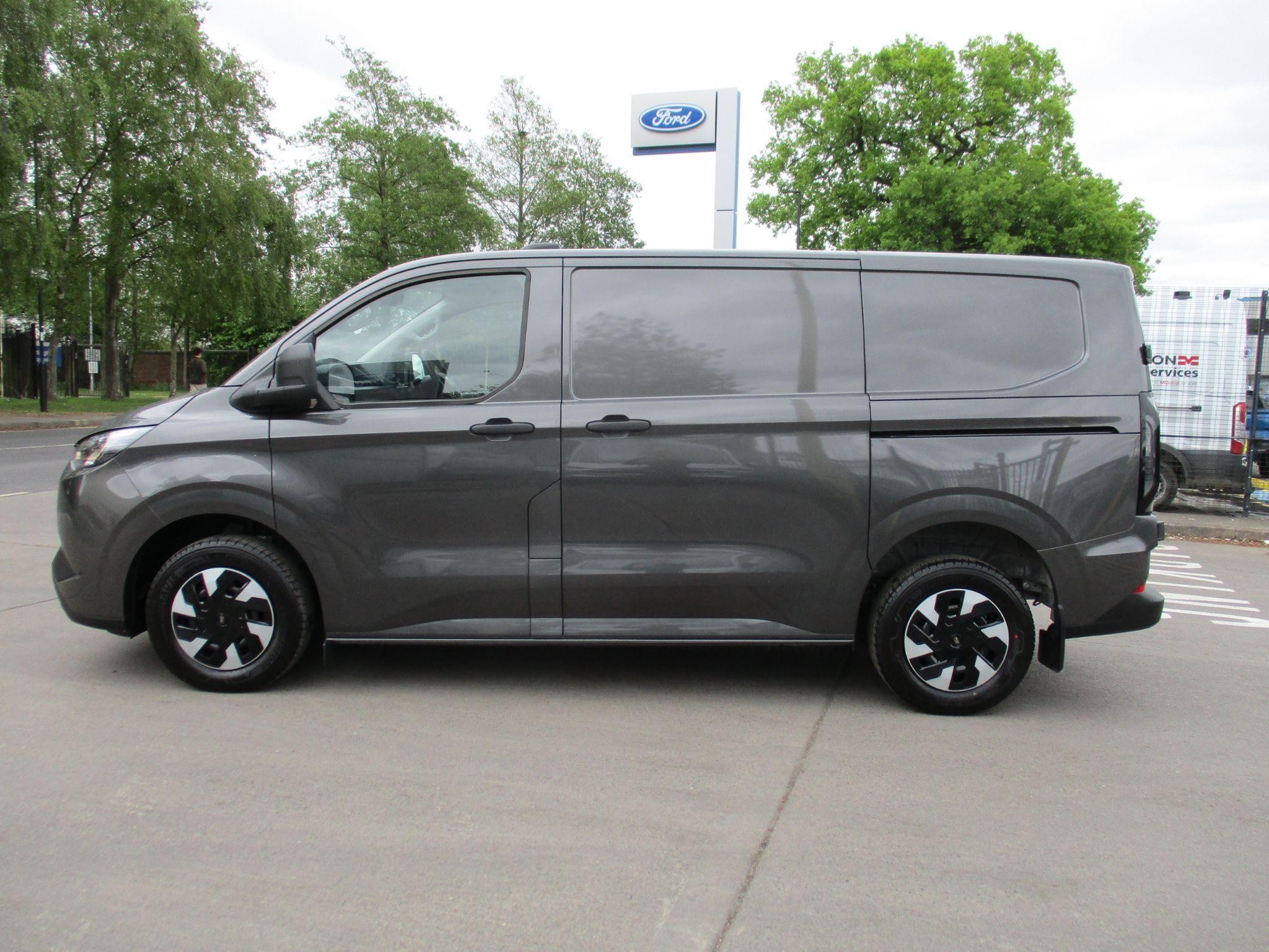 Ford Transit Custom Image 6