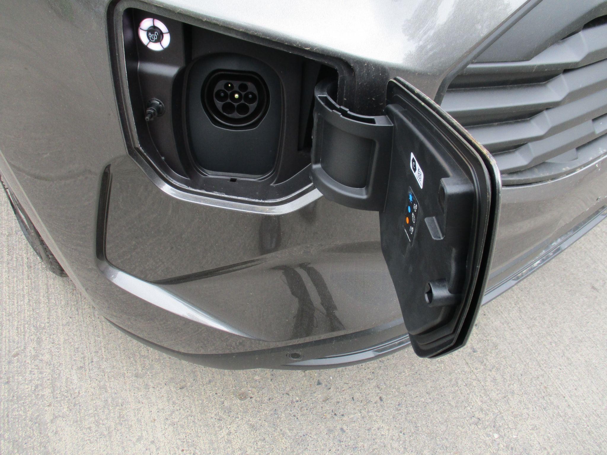 Ford Transit Custom Image 9
