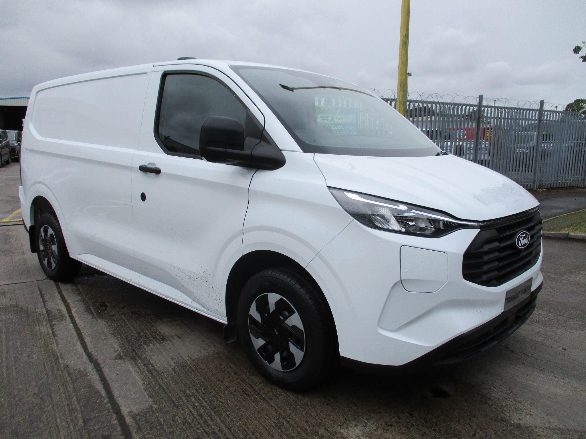 Ford Transit Custom Image 1
