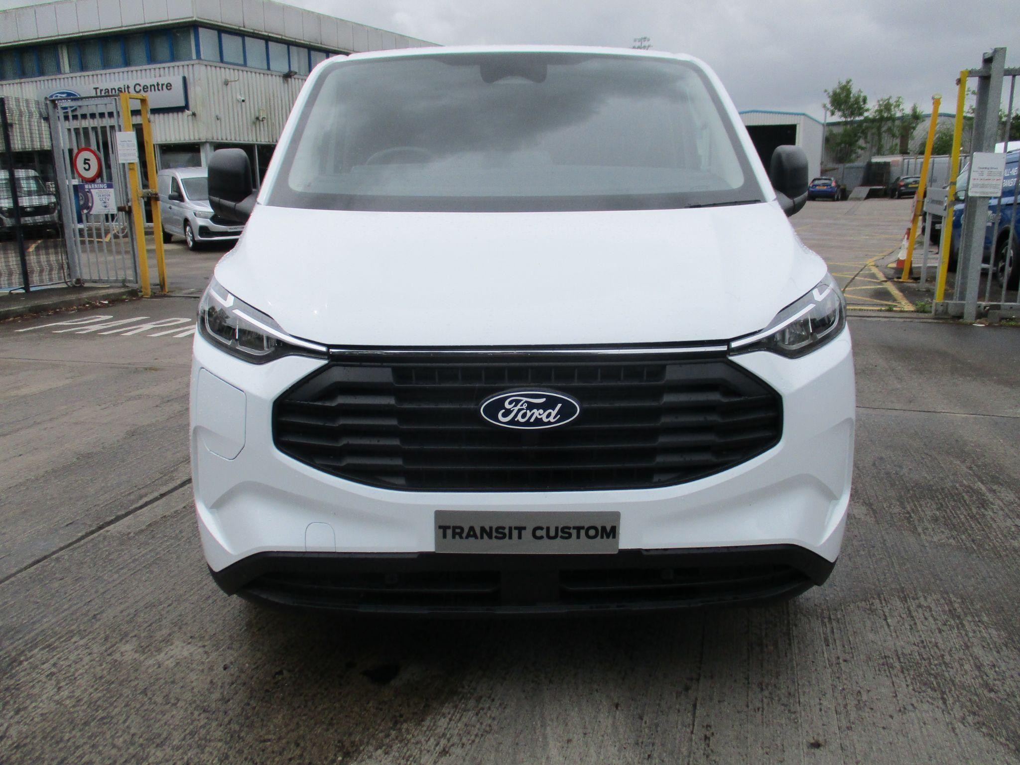Ford Transit Custom Image 9