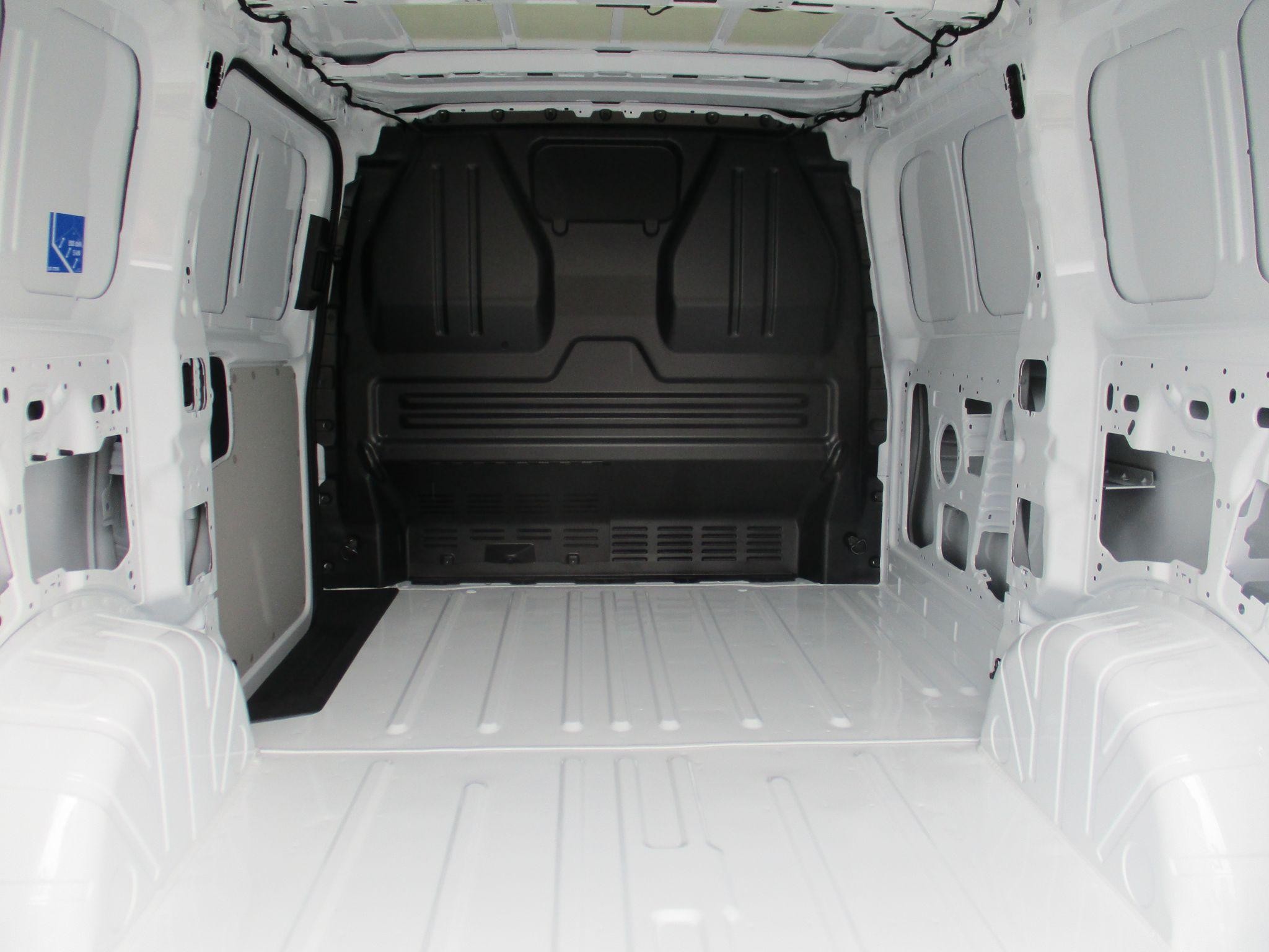 Ford Transit Custom Image 14